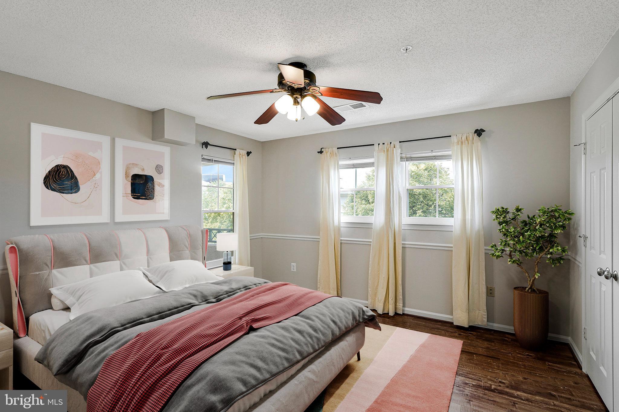 OAK PARK CONDO - Residential Lease