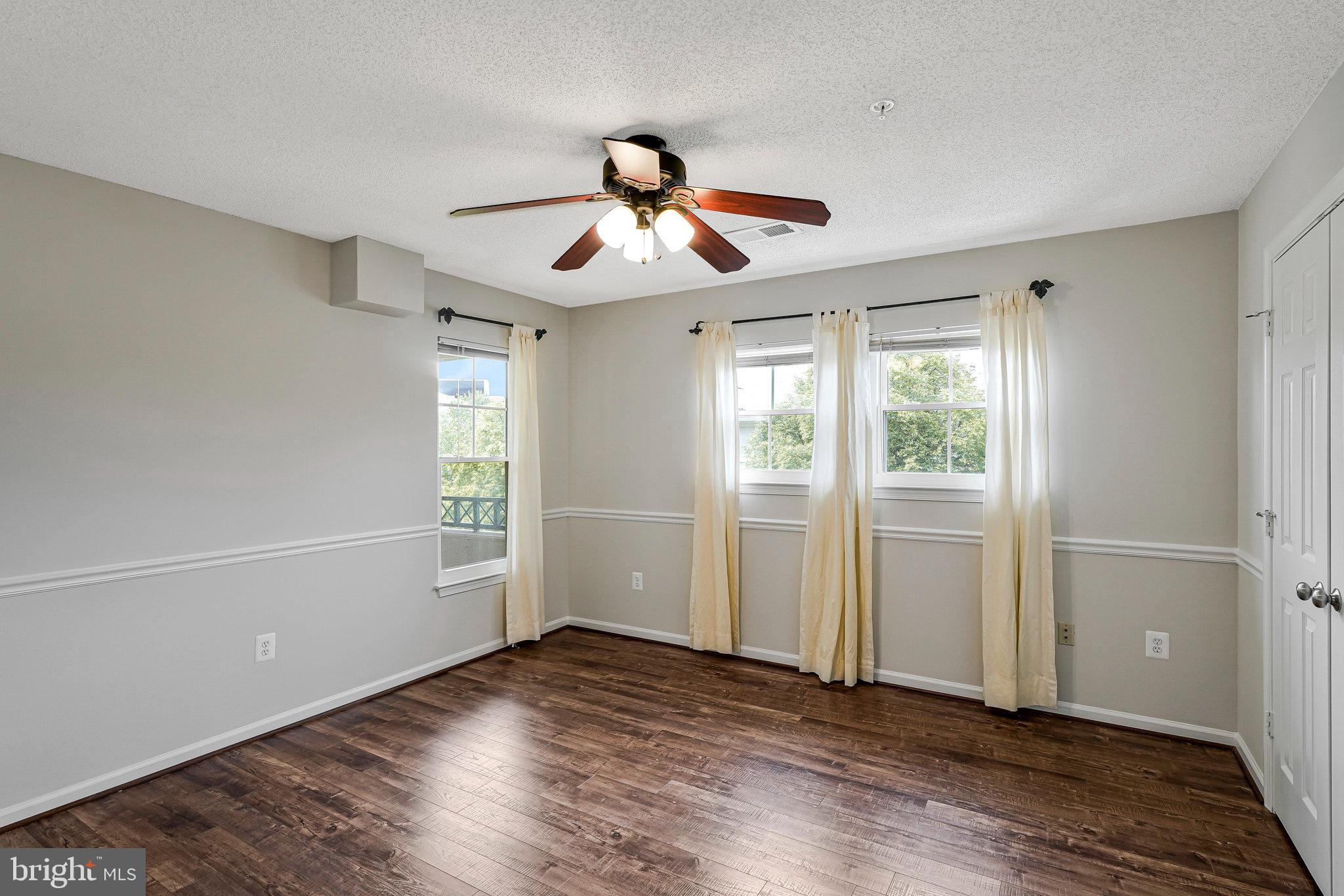 OAK PARK CONDO - Residential Lease