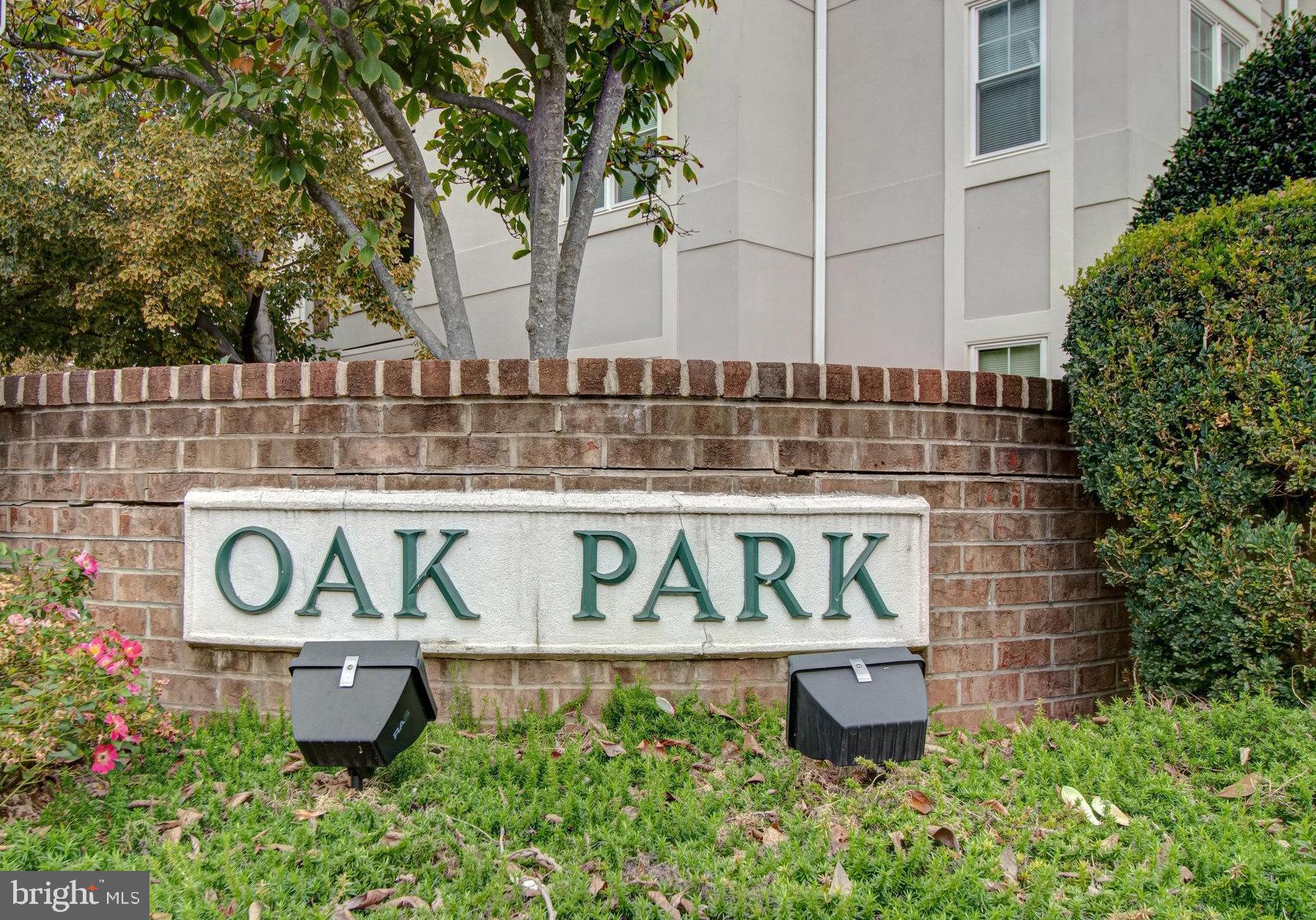 OAK PARK CONDO - Residential Lease