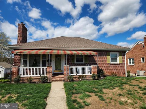 Photo of 1021 Central Avenue, COLUMBIA, PA 17512 (MLS # PALA2068240)