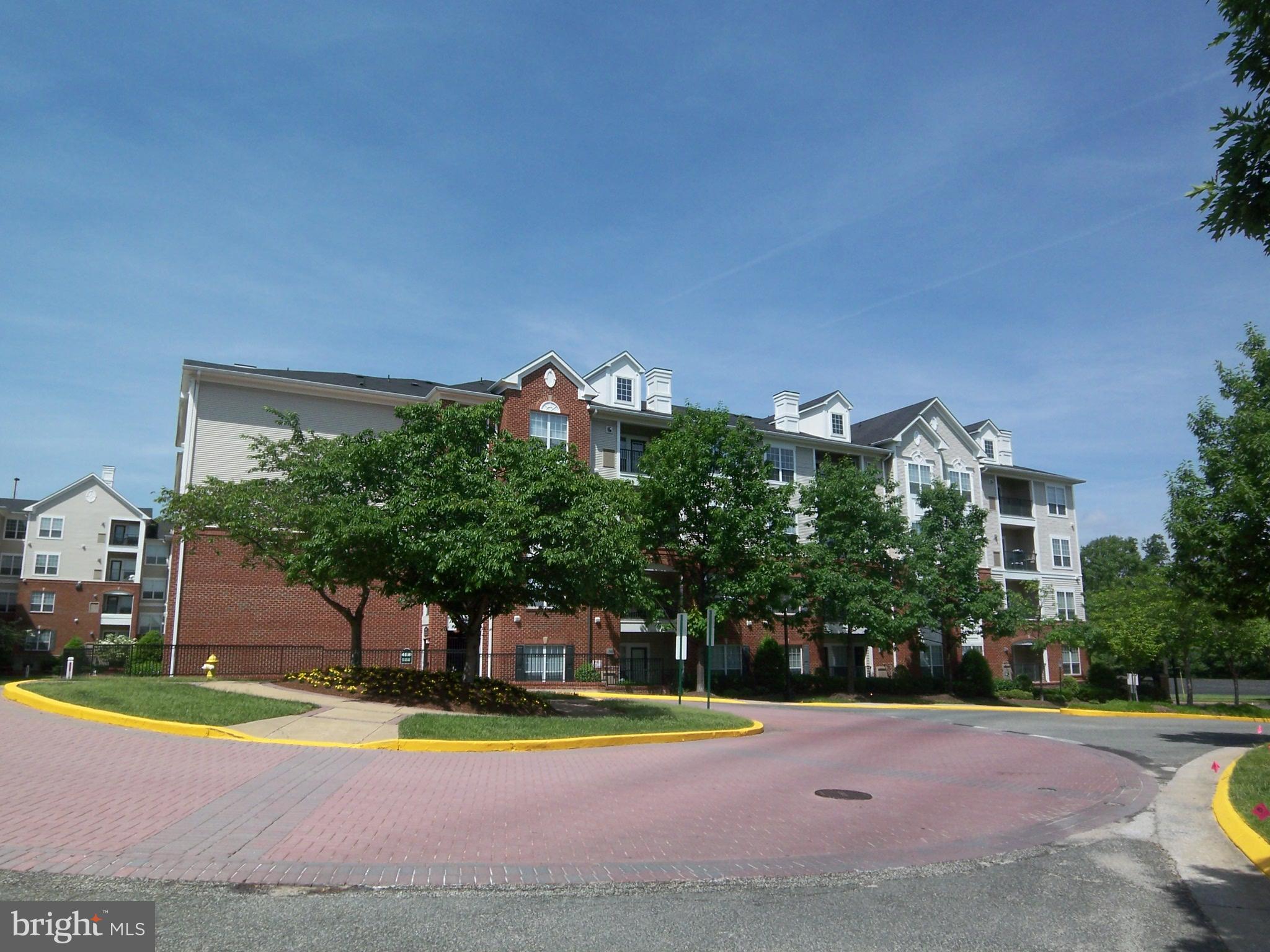 EXCHANGE AT VAN DORN - Residential Lease