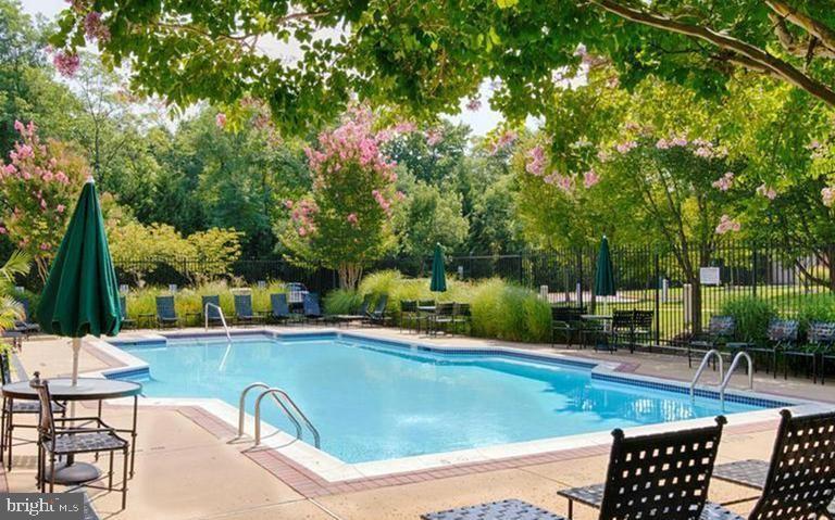 EXCHANGE AT VAN DORN - Residential Lease