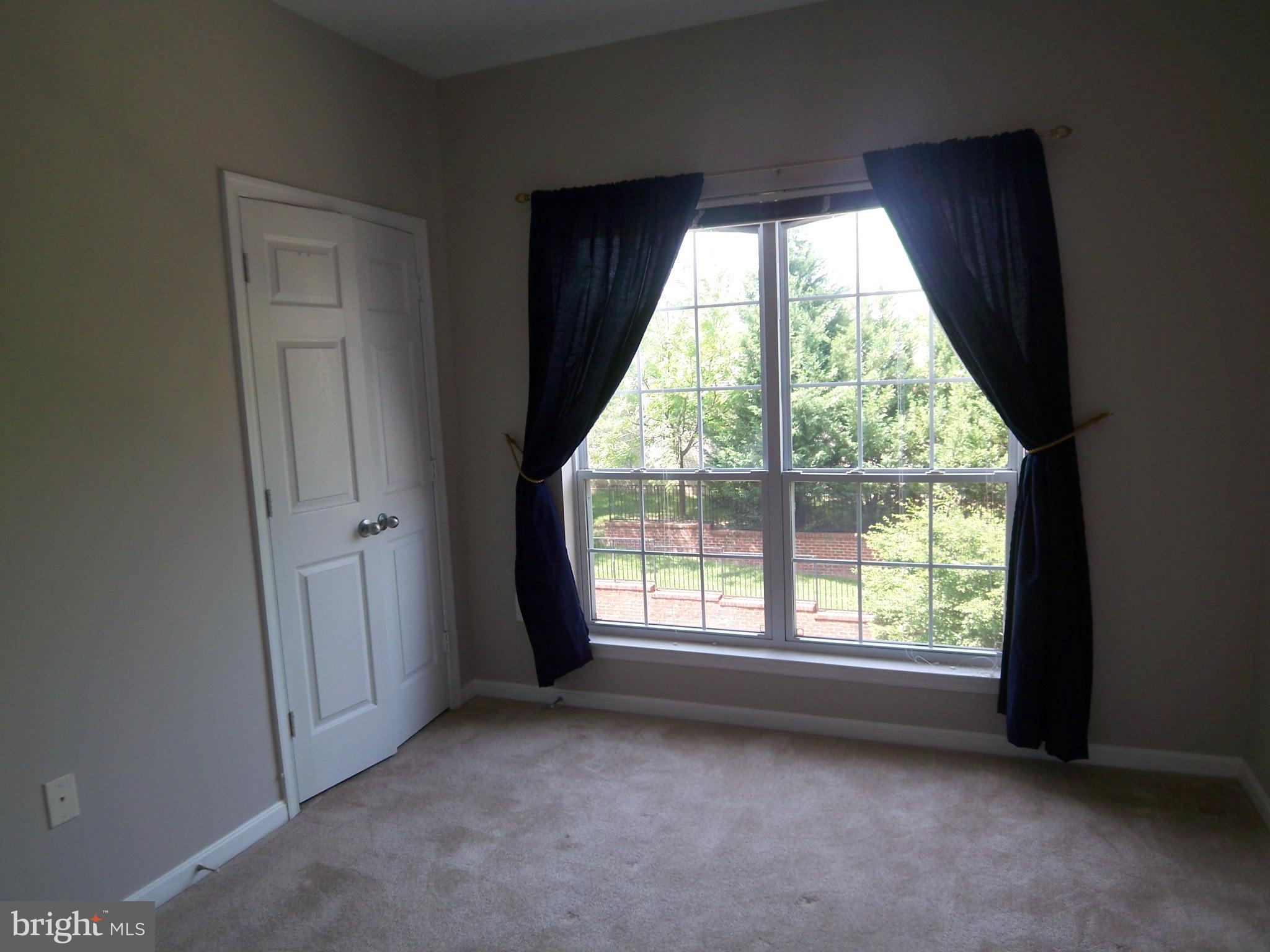 EXCHANGE AT VAN DORN - Residential Lease