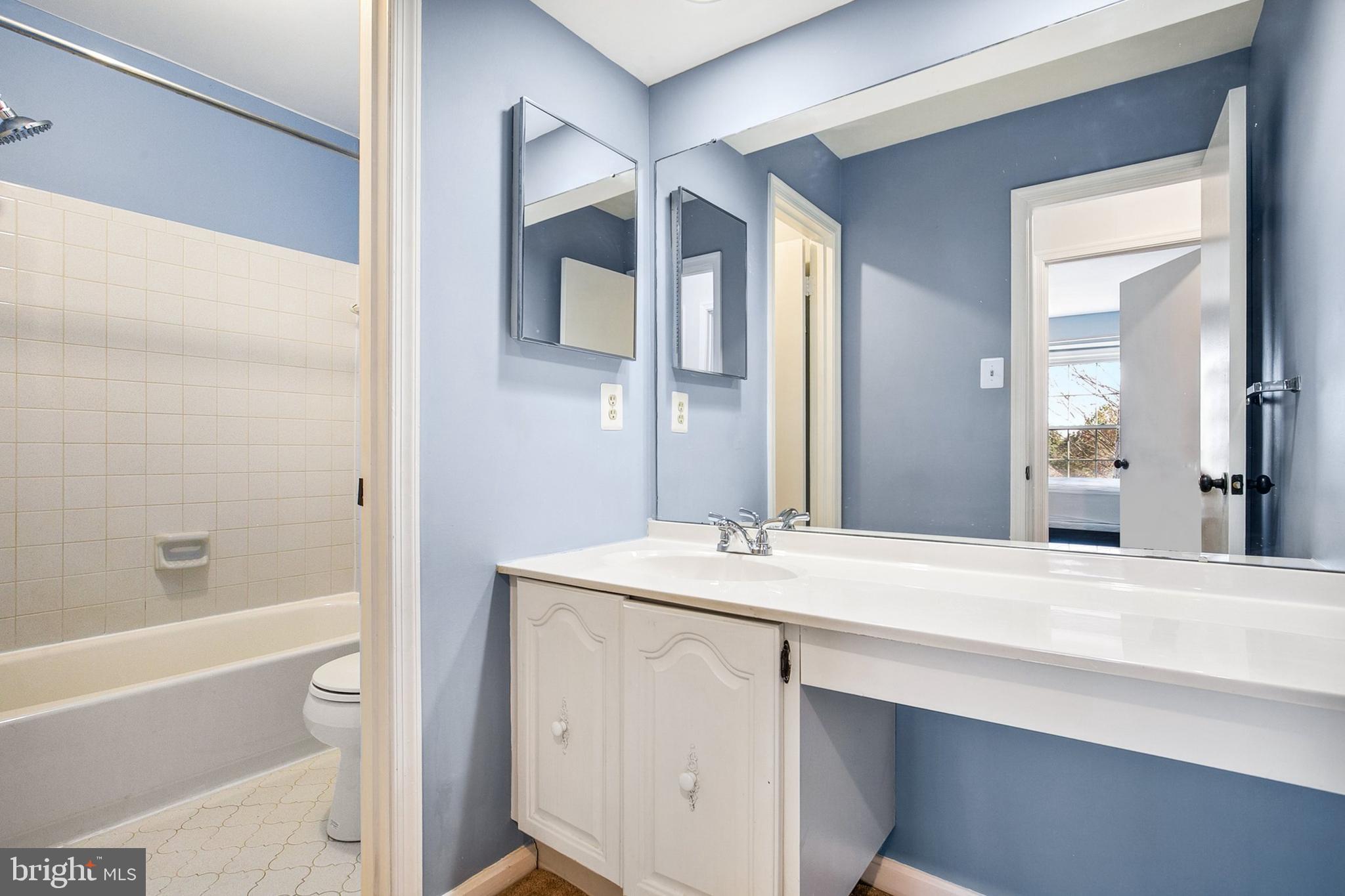 FAIRWAY ISLAND - Residential