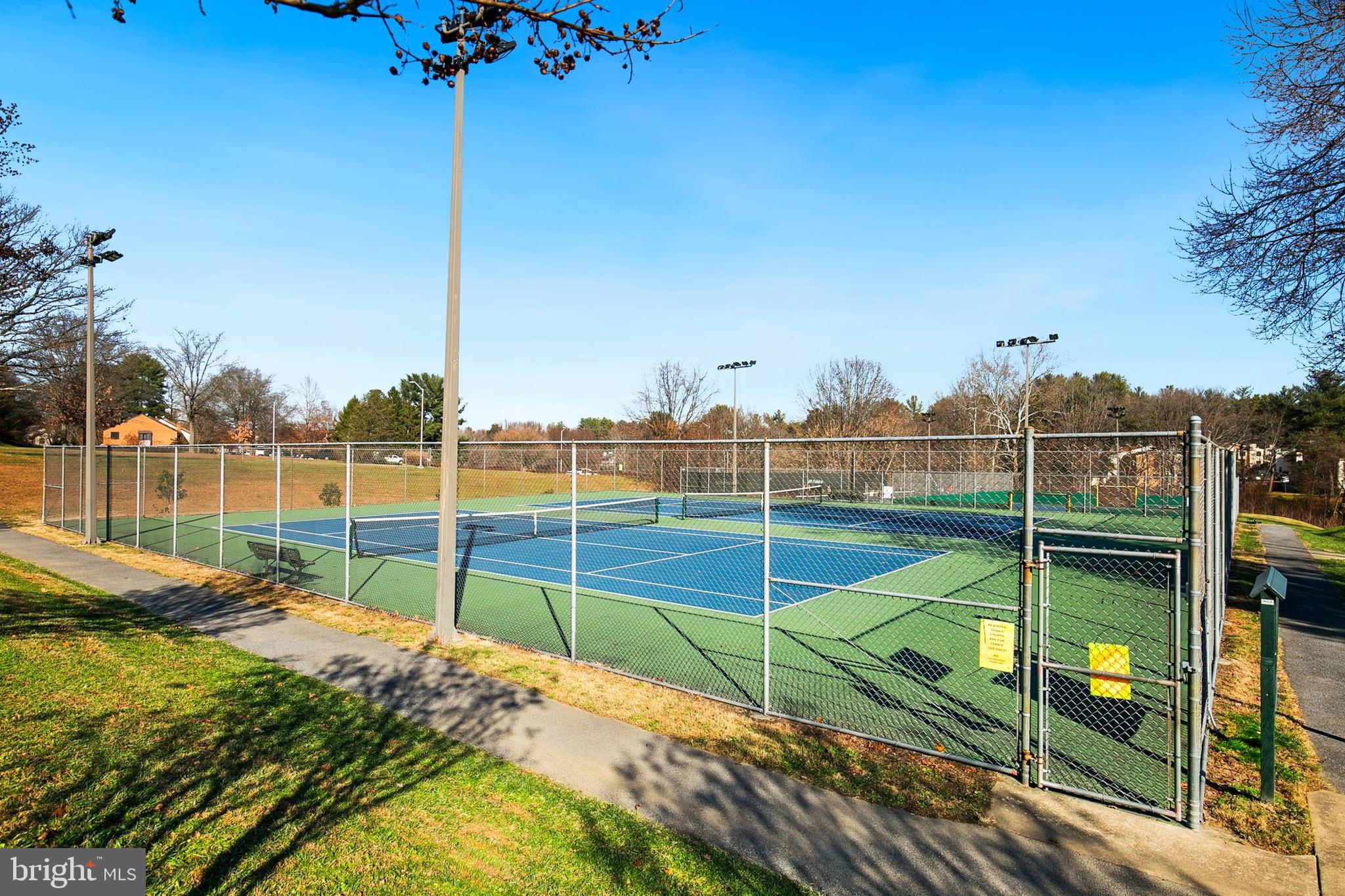 FAIRWAY ISLAND - Residential