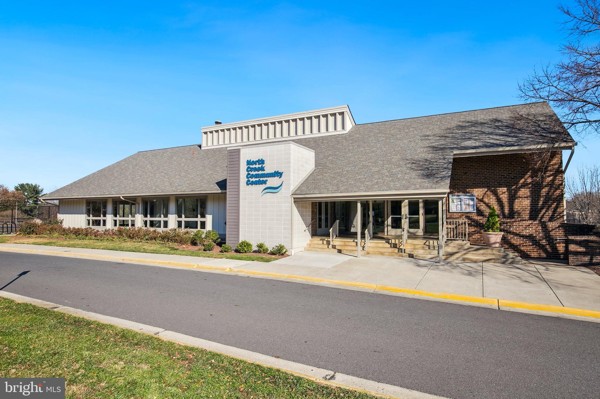 FAIRWAY ISLAND - Residential