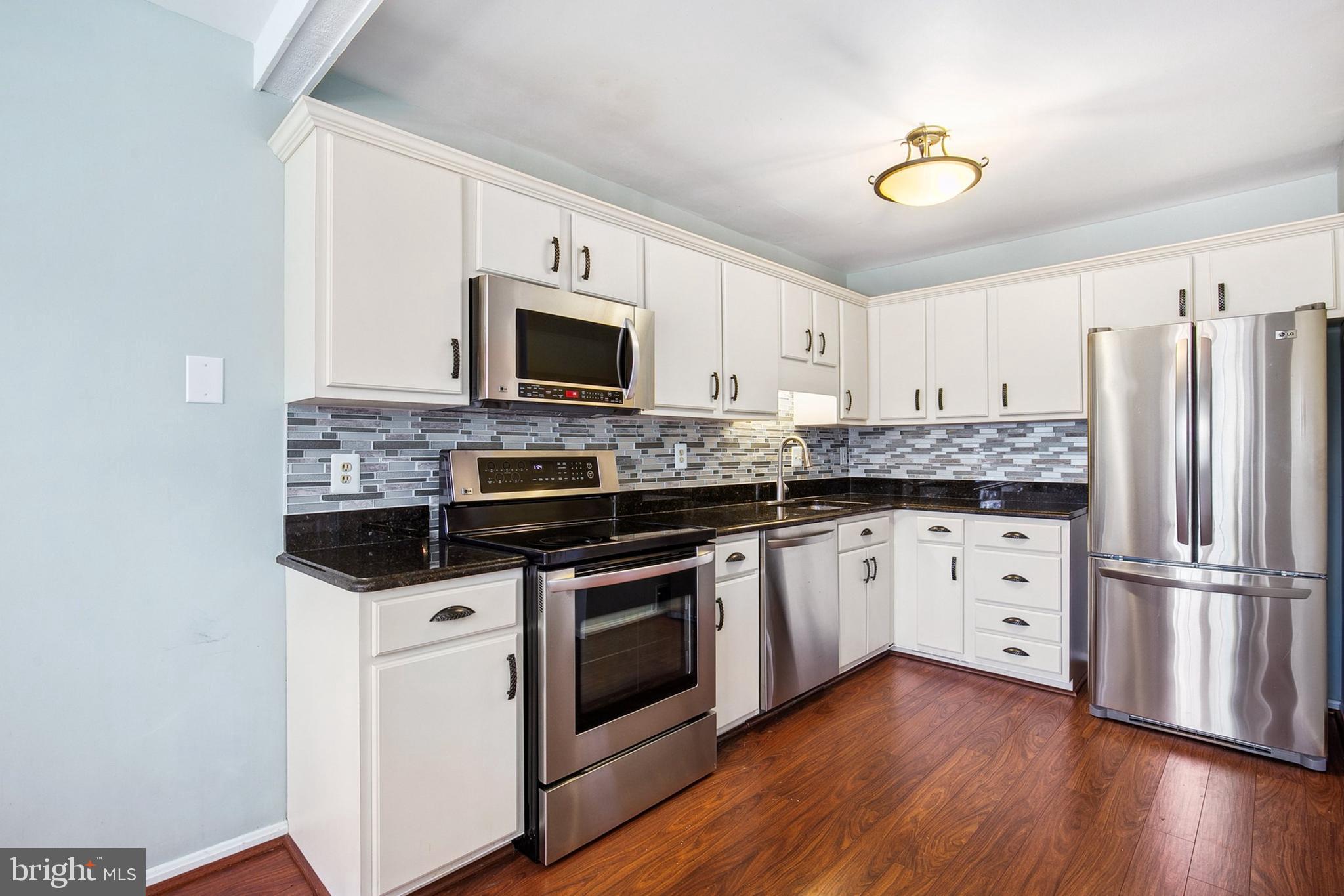 FAIRWAY ISLAND - Residential