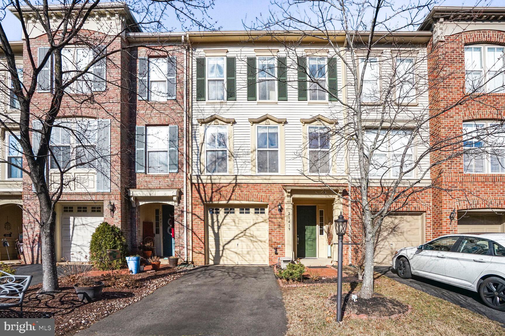 BROADLANDS - Residential