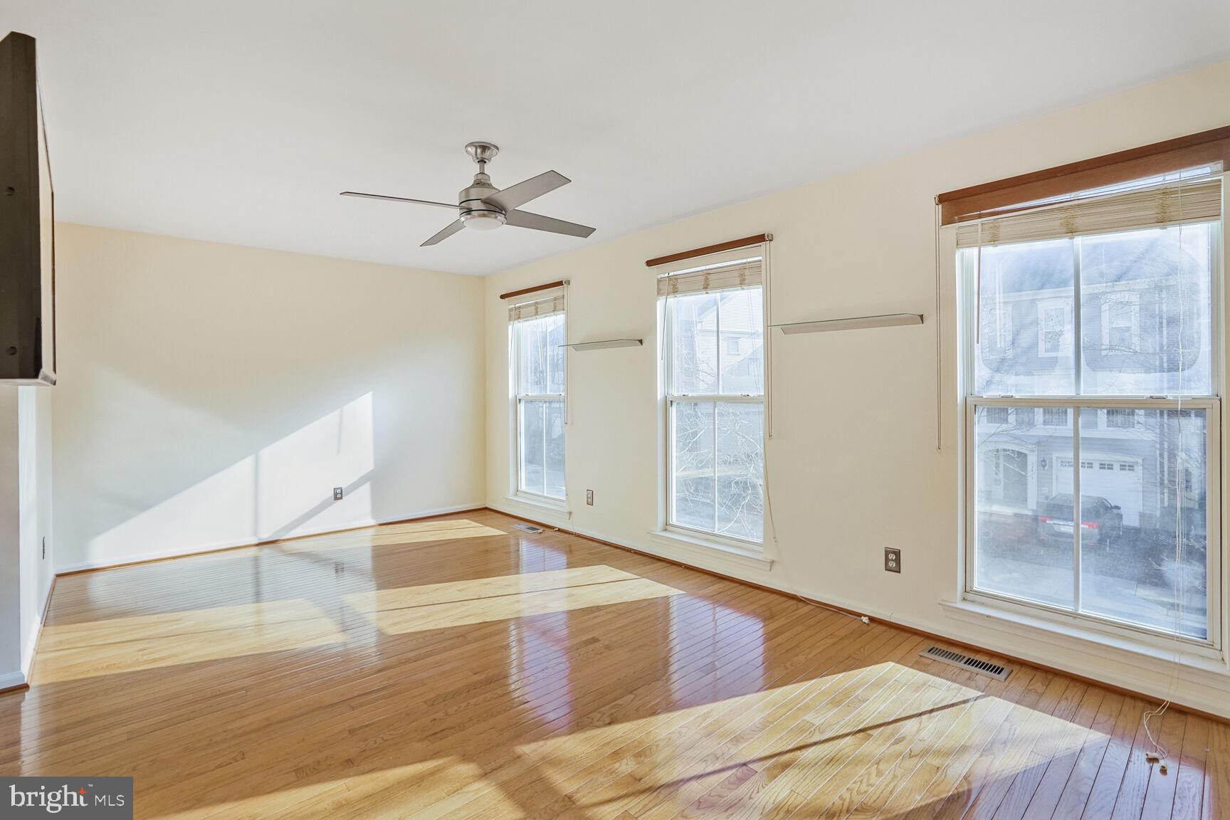 BROADLANDS - Residential