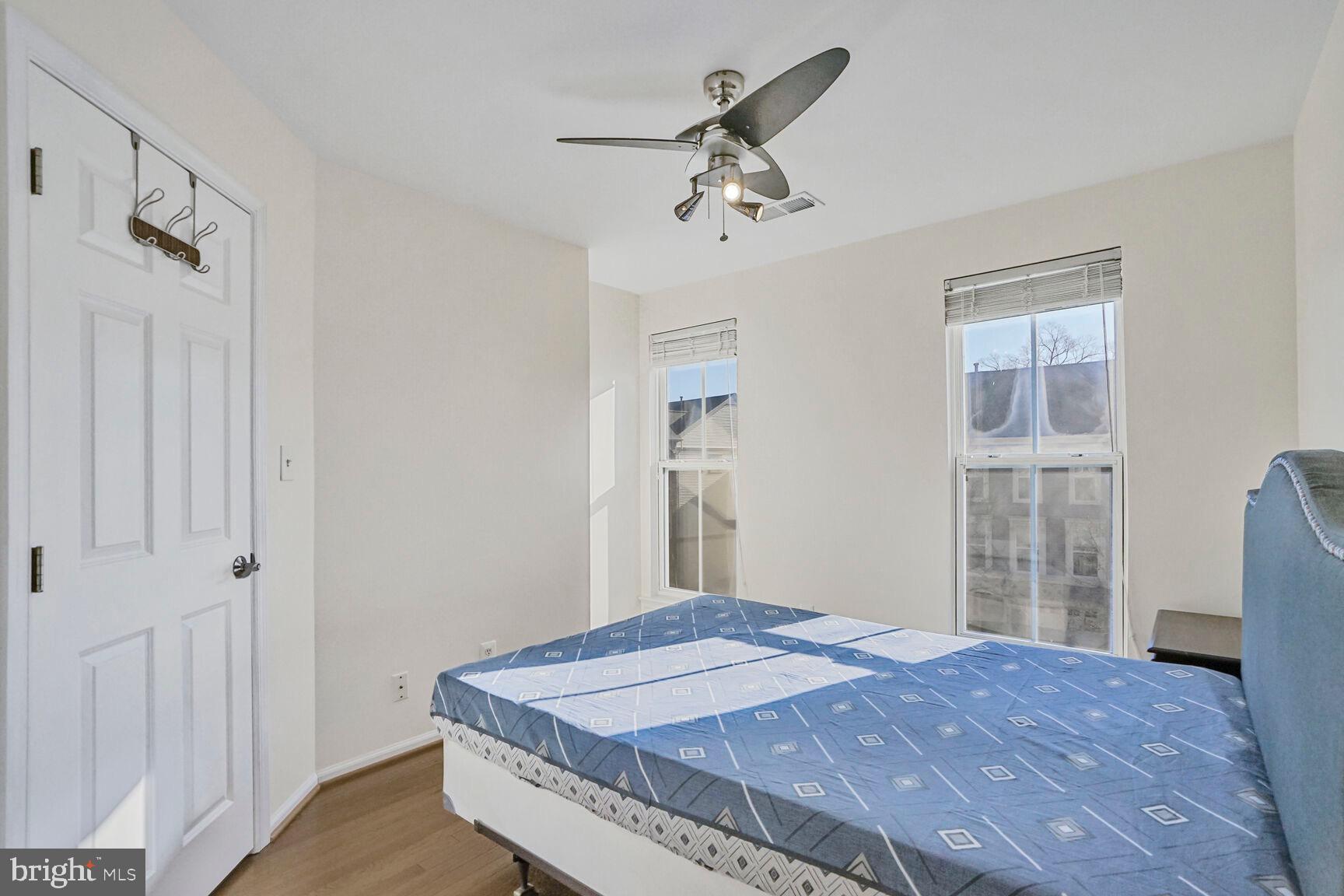 BROADLANDS - Residential