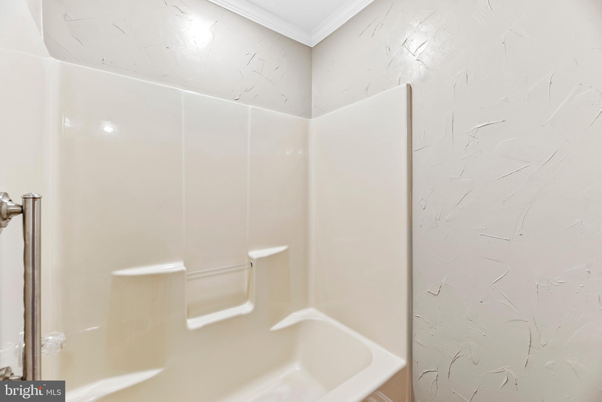 GOLDEN BEACH - Residential