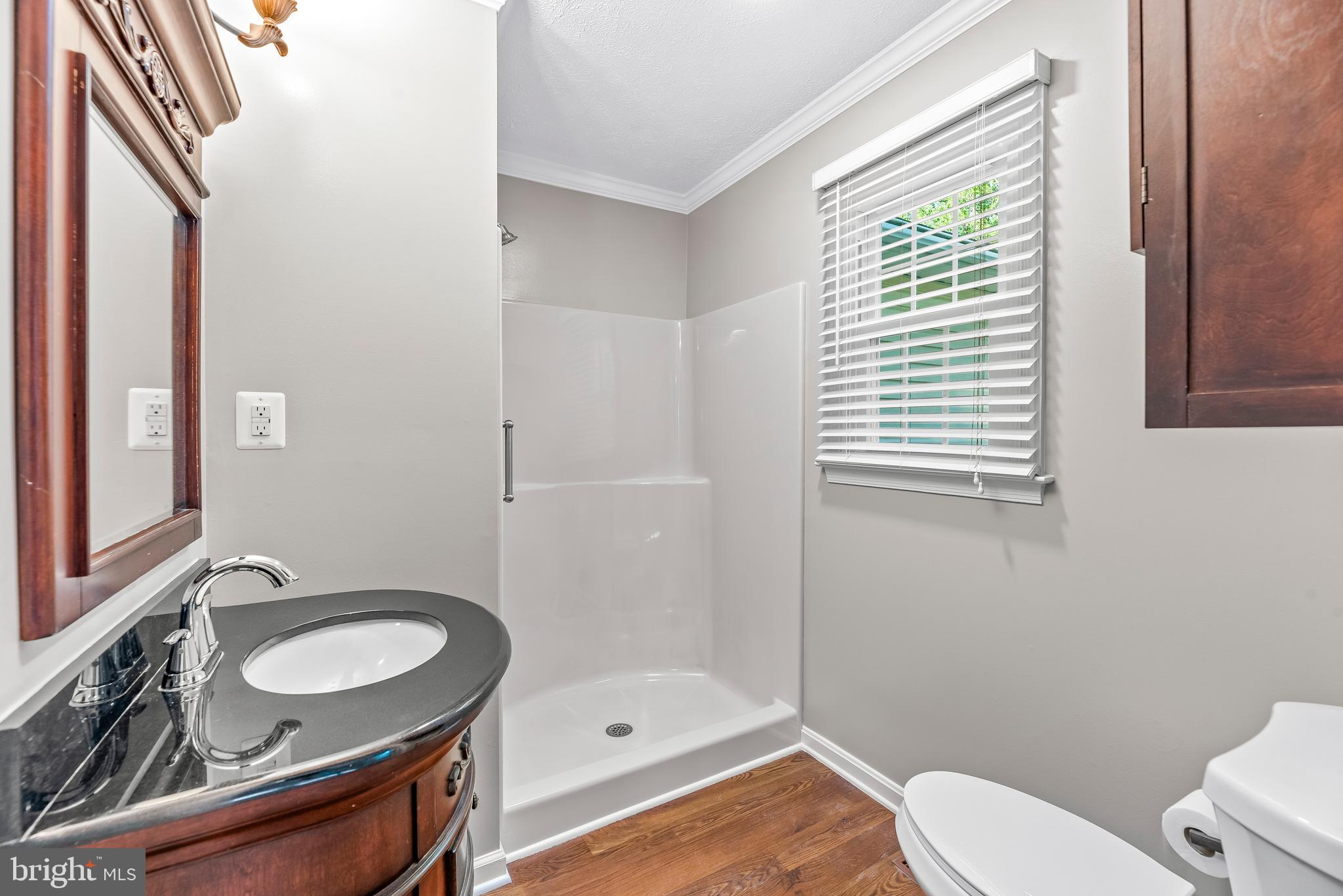 GOLDEN BEACH - Residential