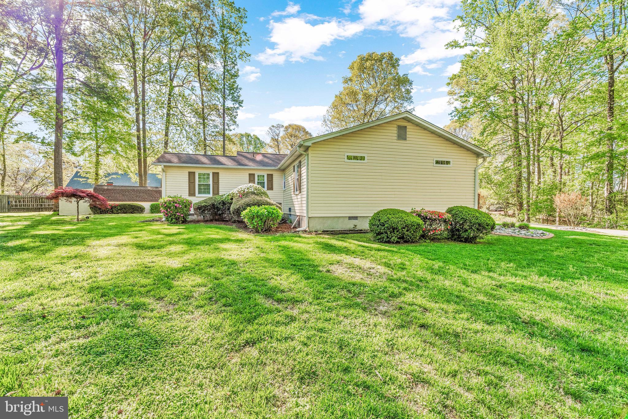 GOLDEN BEACH - Residential