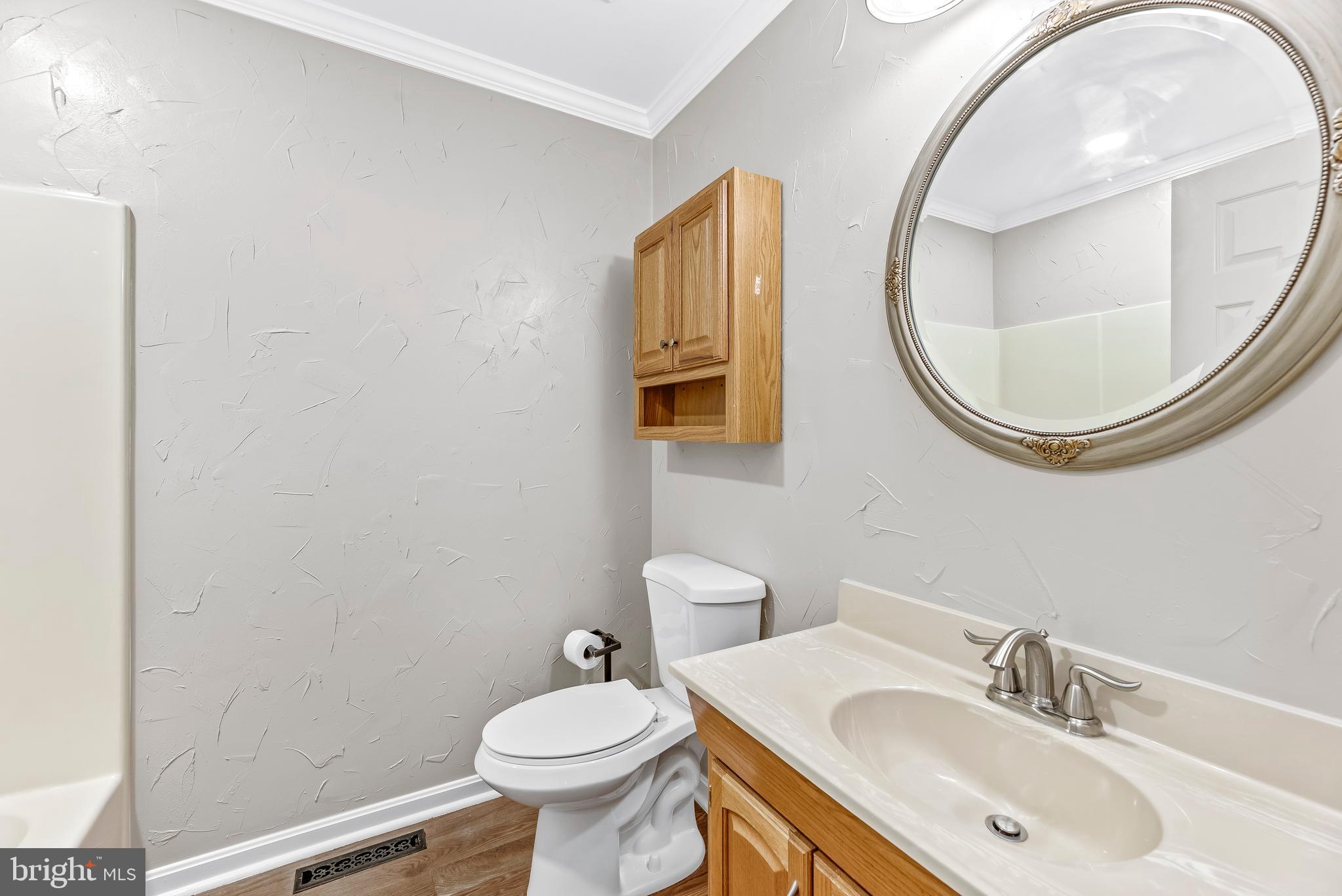 GOLDEN BEACH - Residential