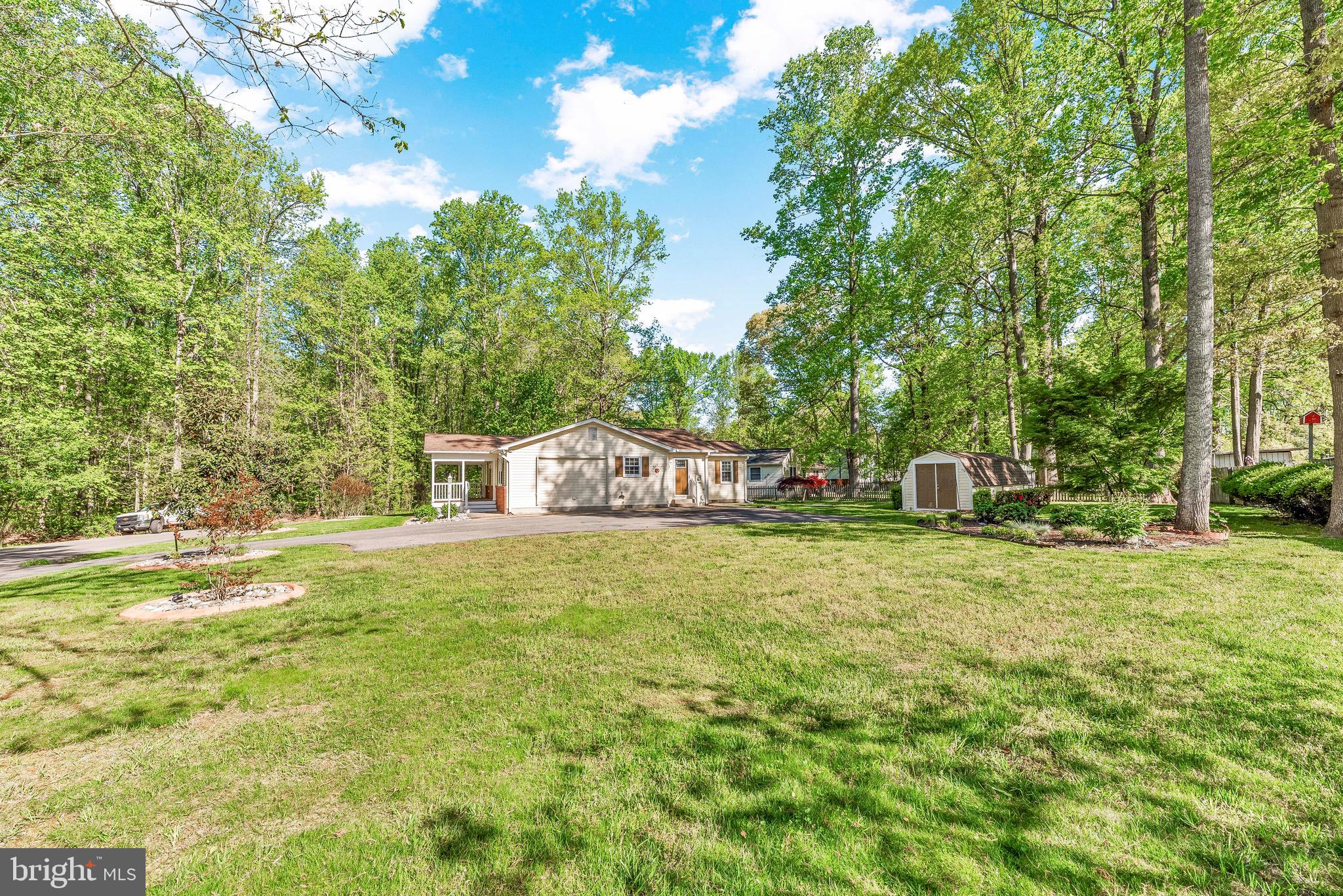 GOLDEN BEACH - Residential