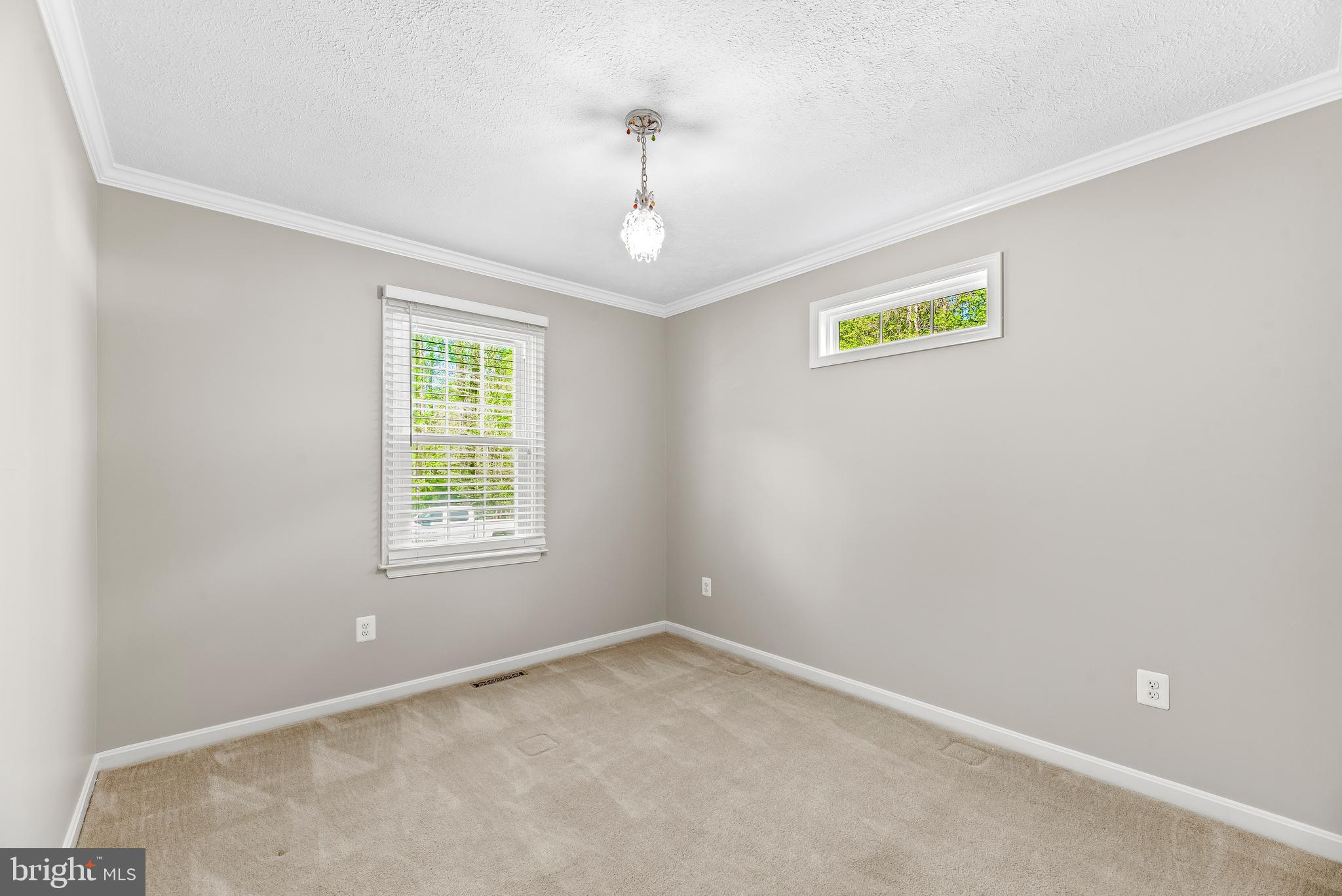 GOLDEN BEACH - Residential