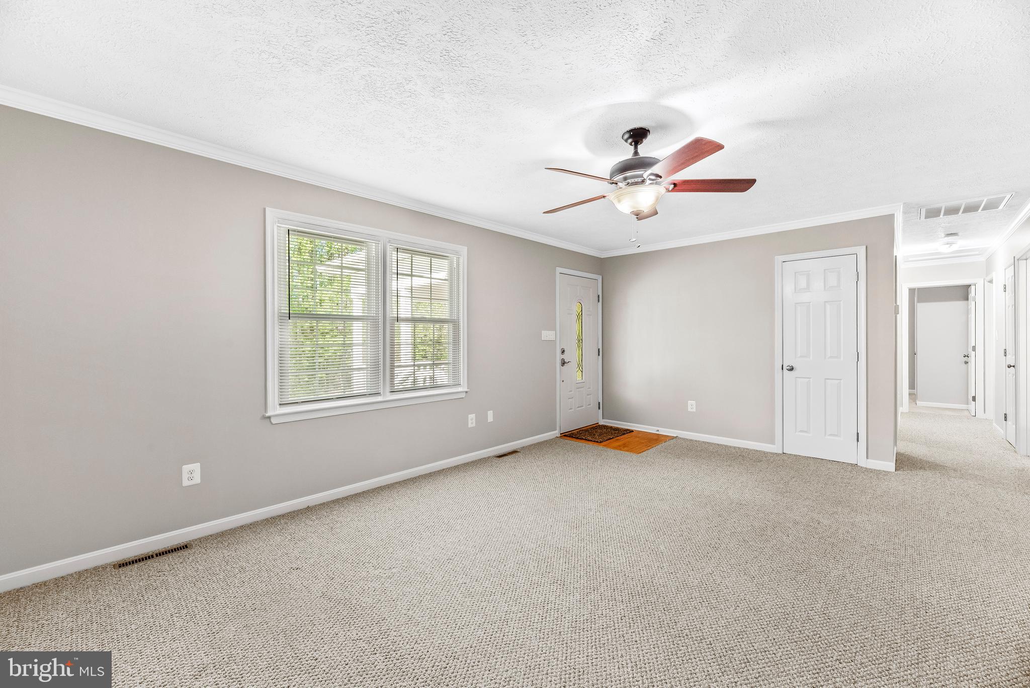 GOLDEN BEACH - Residential