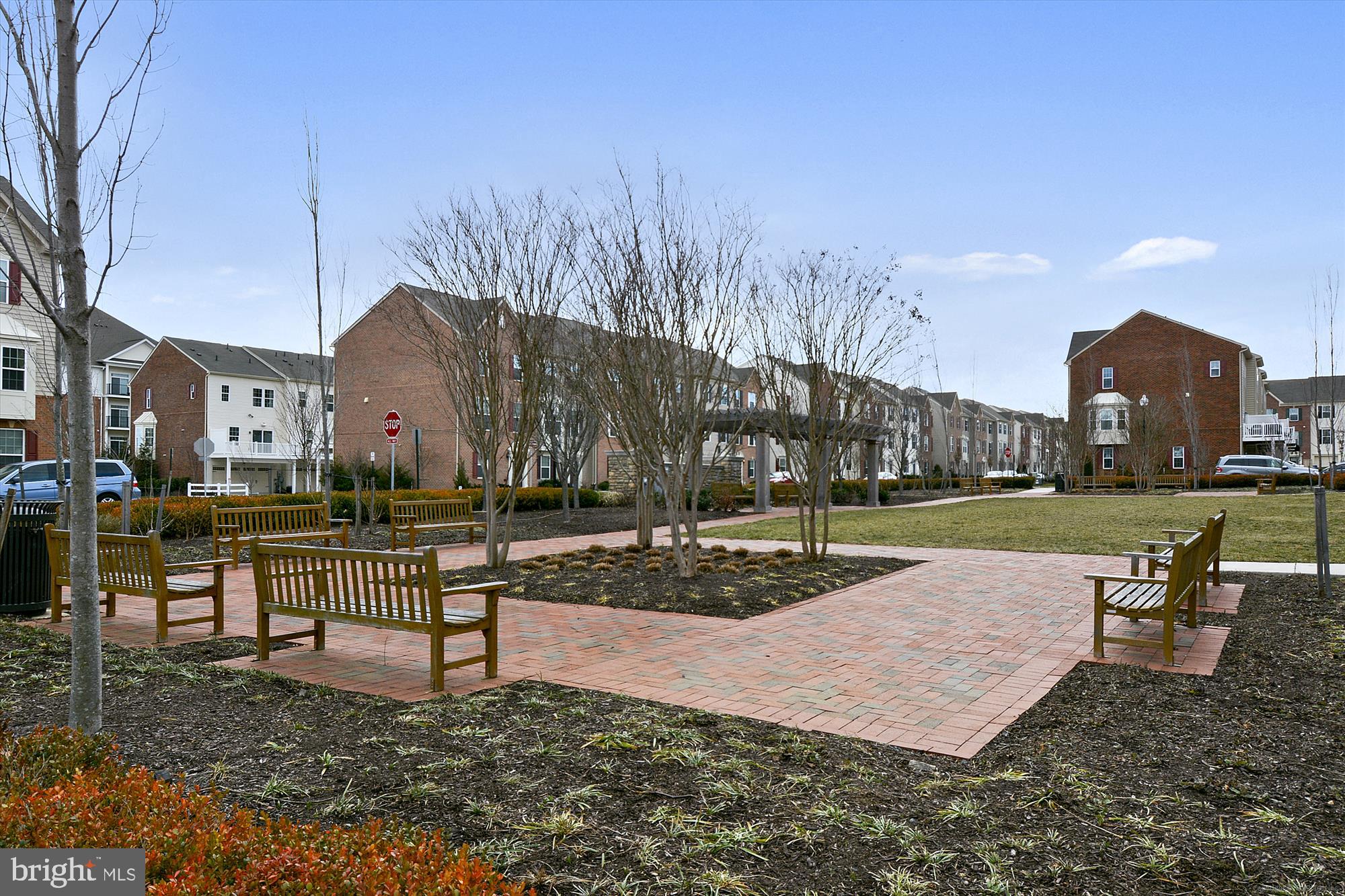 HOWARD SQUARE - Residential