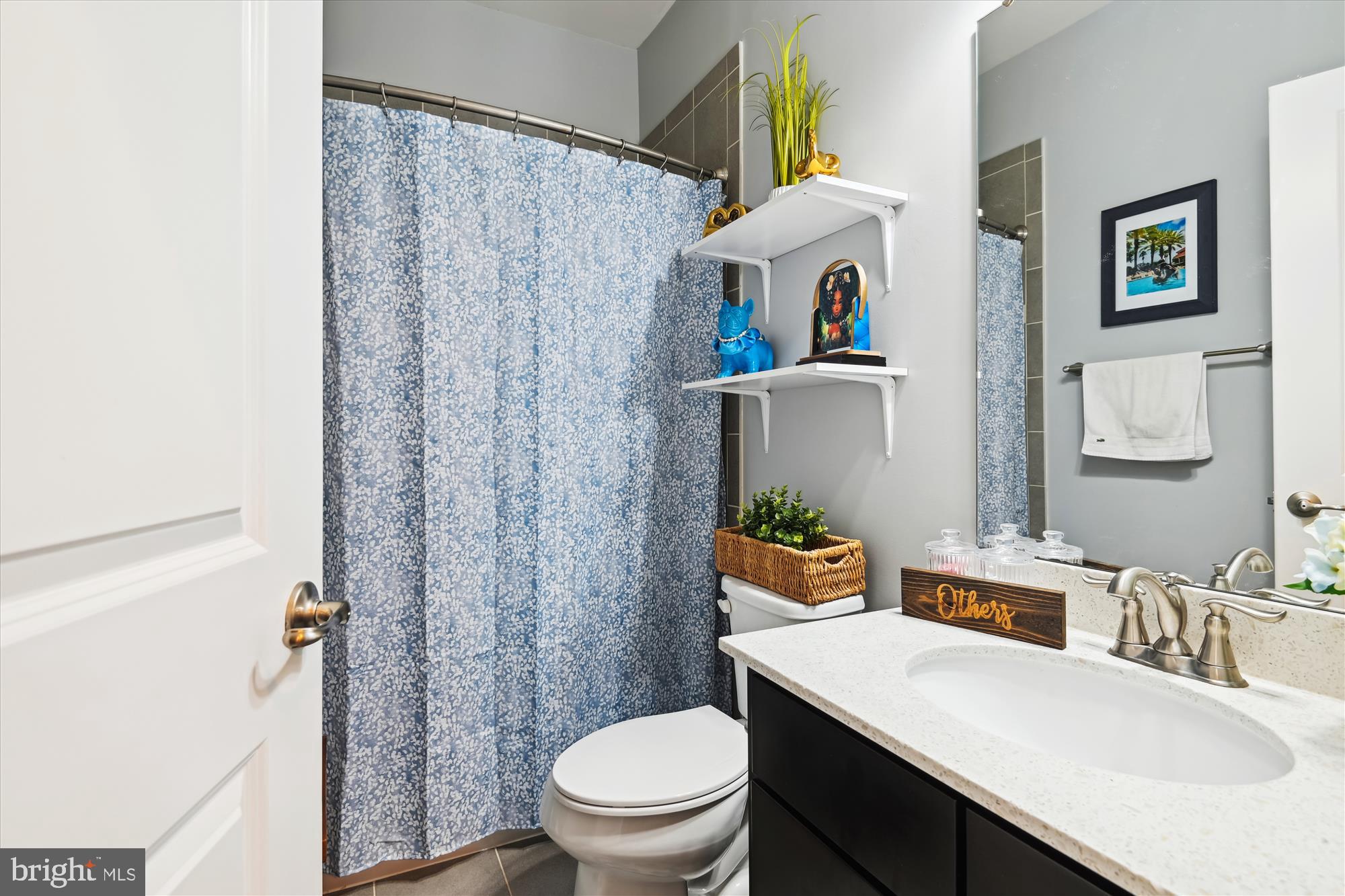 HOWARD SQUARE - Residential