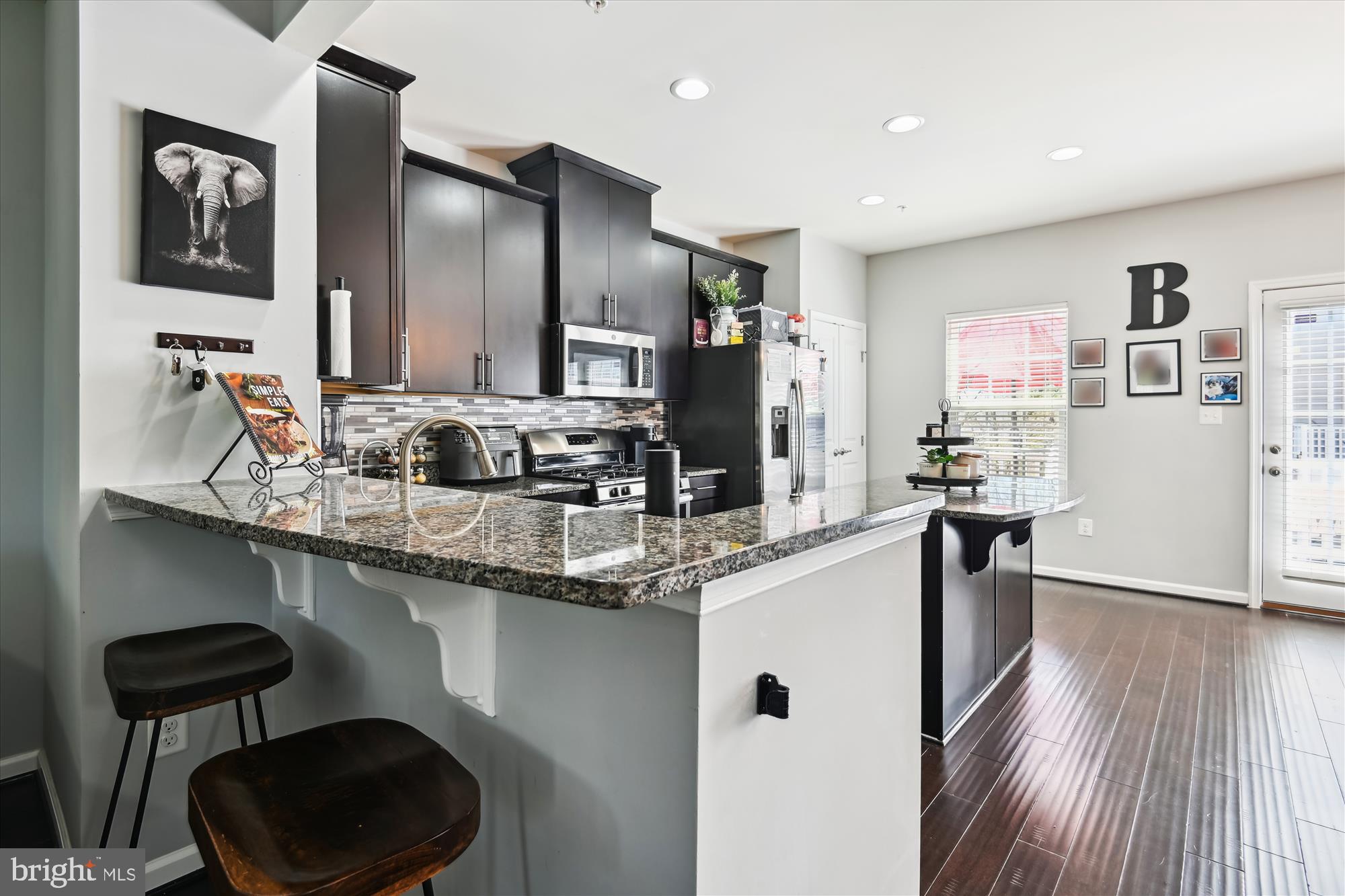 HOWARD SQUARE - Residential