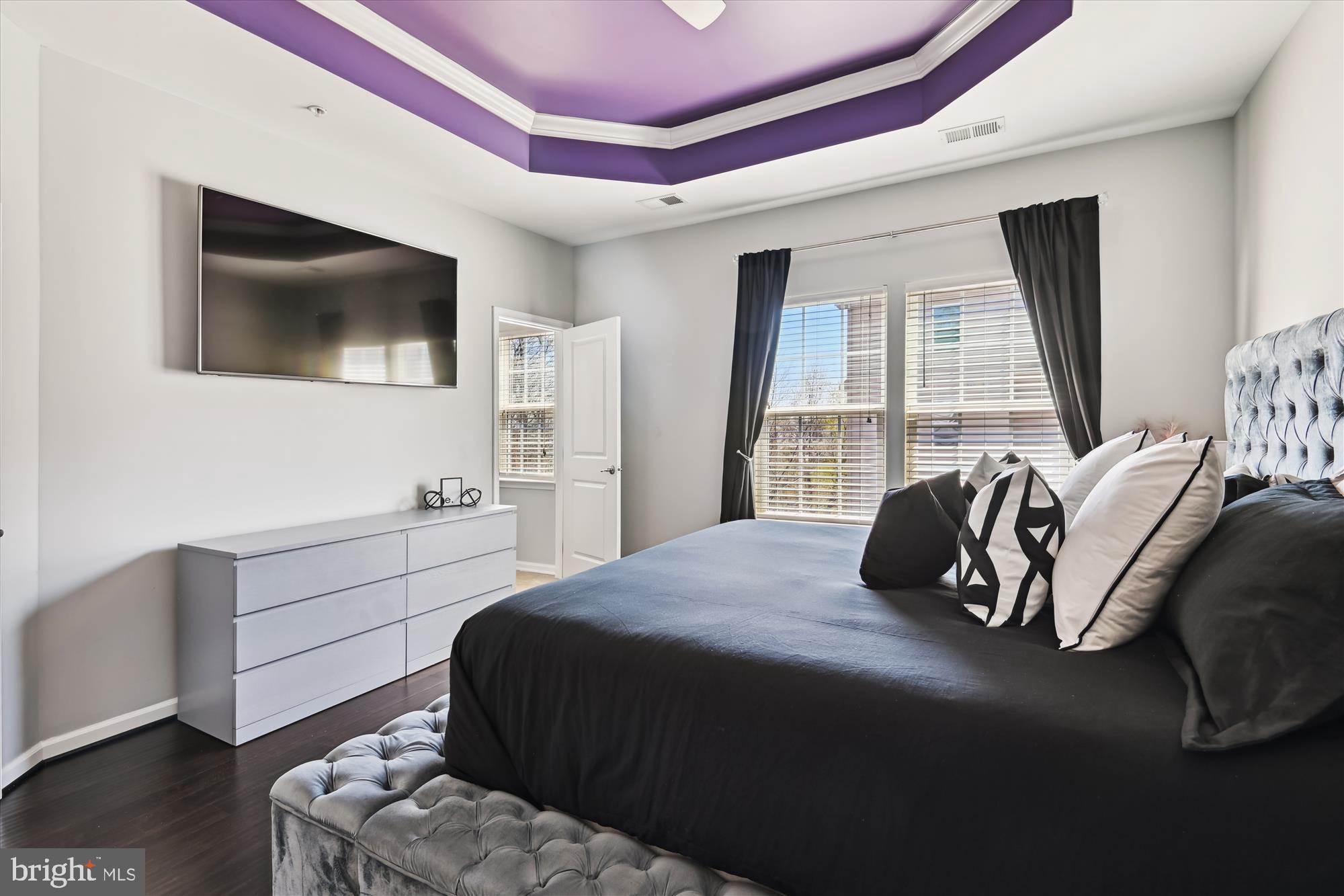 HOWARD SQUARE - Residential