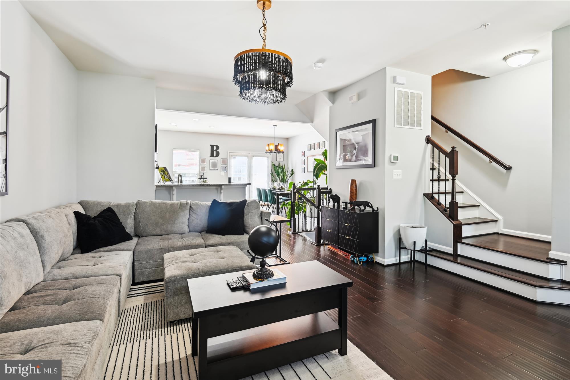 HOWARD SQUARE - Residential