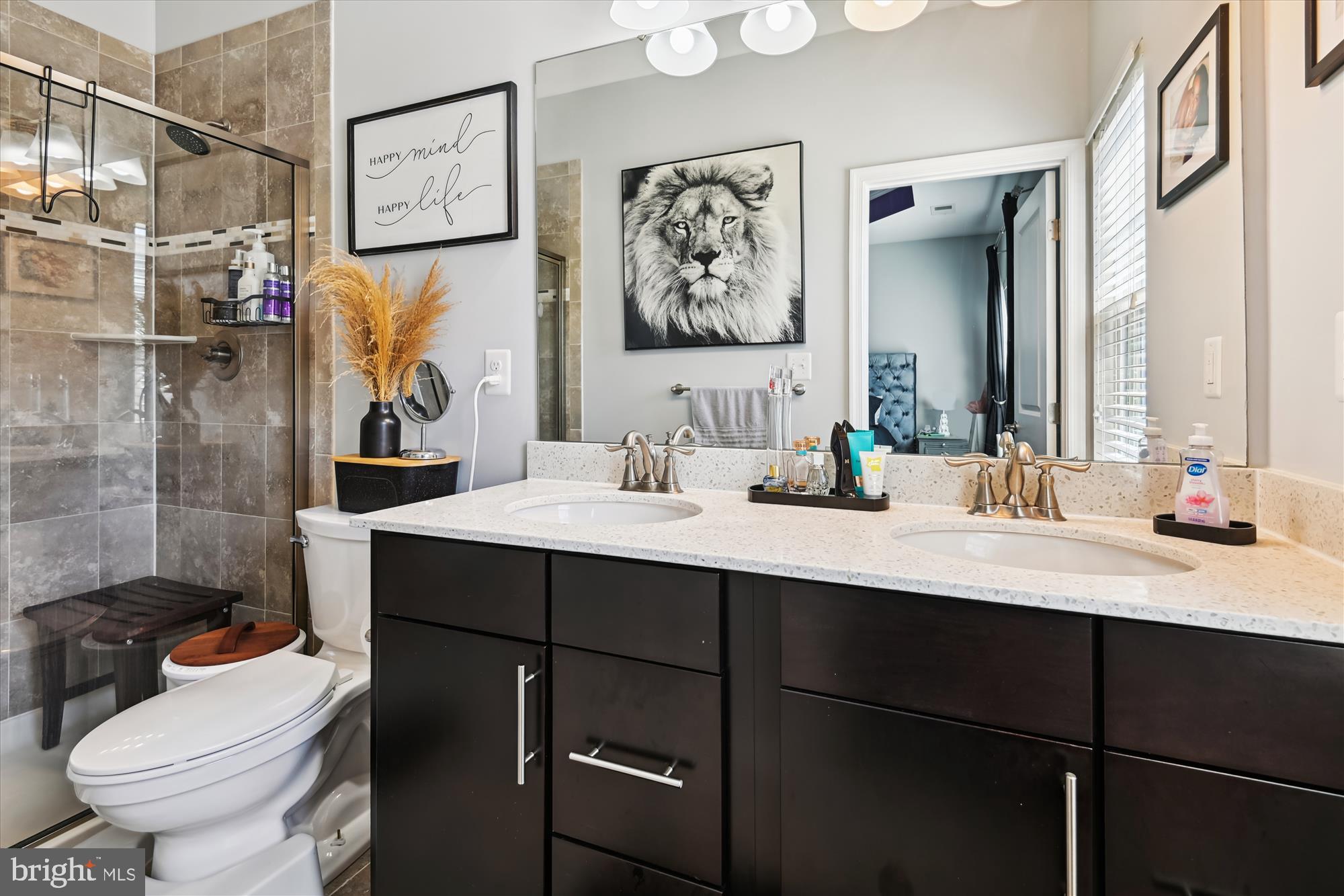 HOWARD SQUARE - Residential