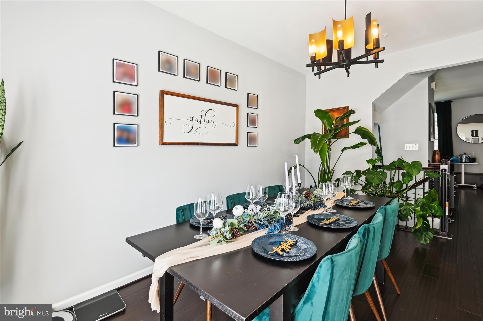 HOWARD SQUARE - Residential