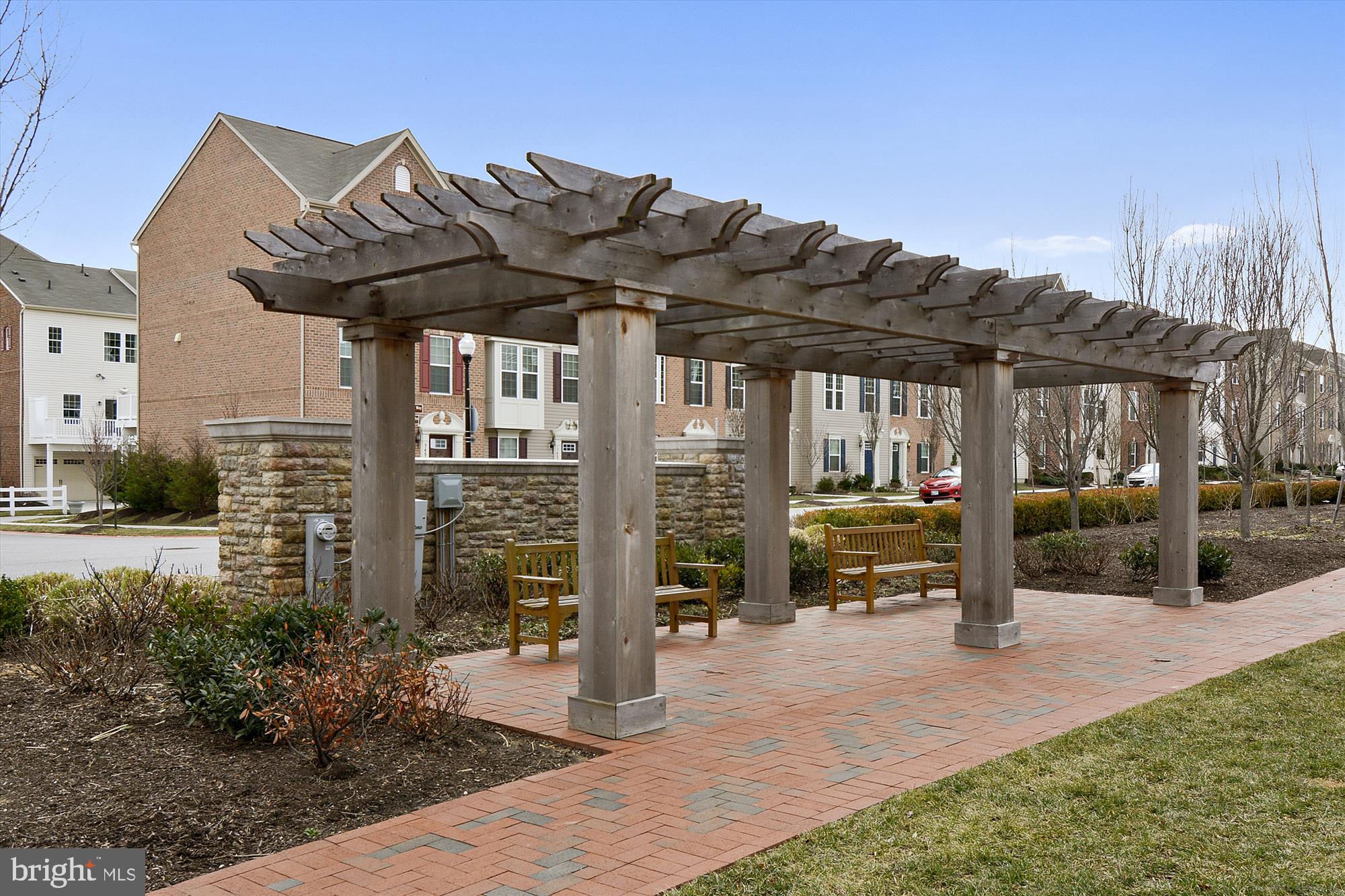 HOWARD SQUARE - Residential