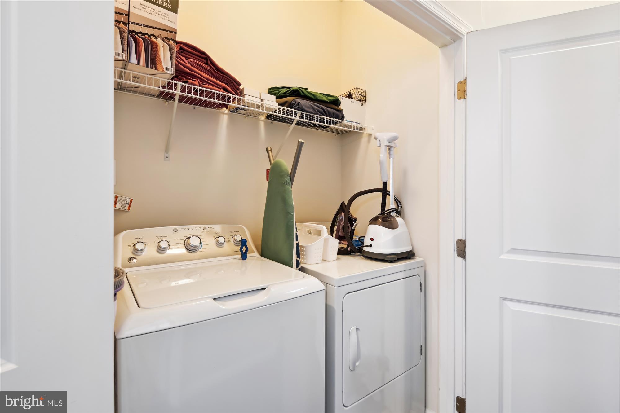 HOWARD SQUARE - Residential