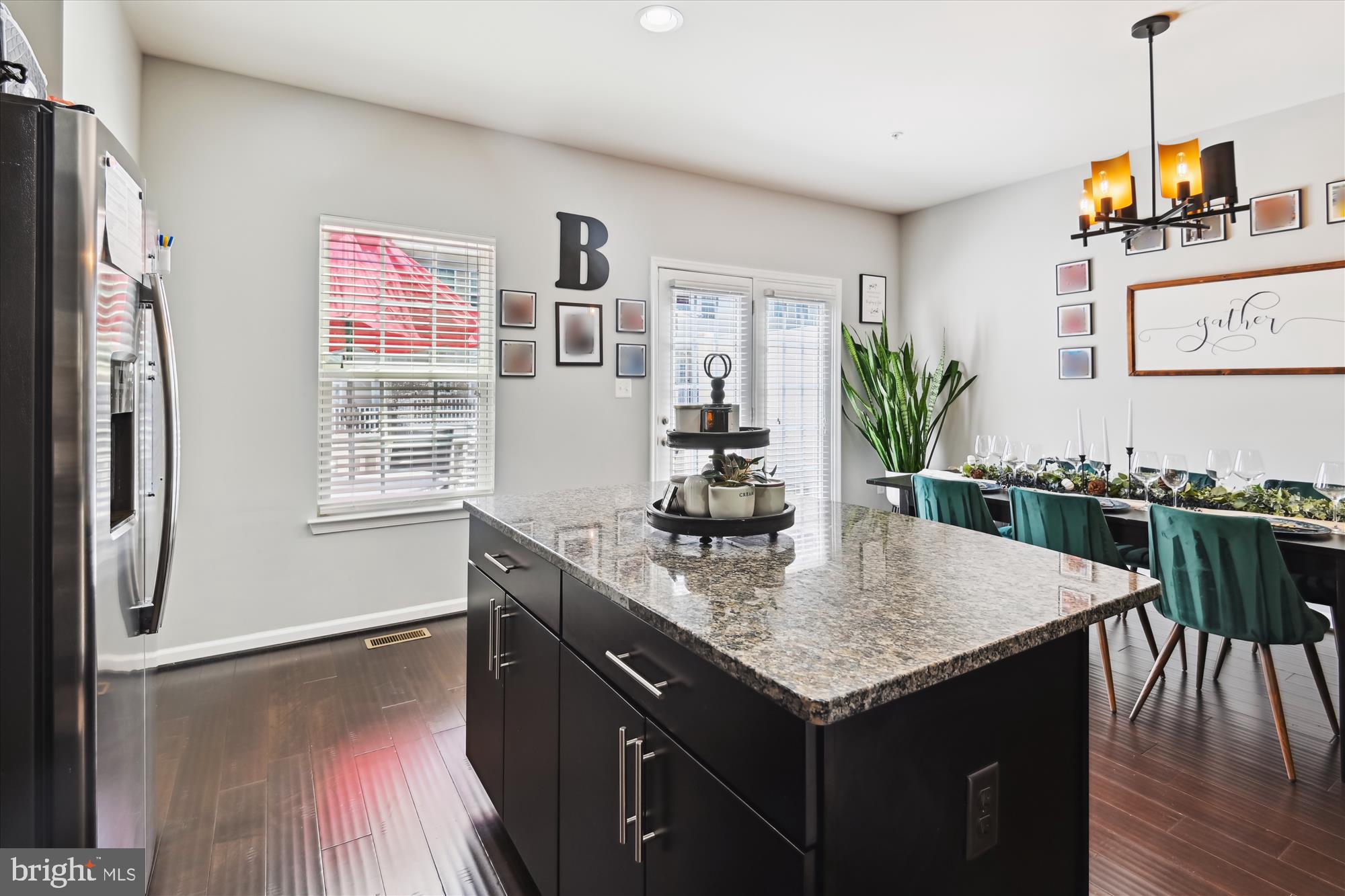 HOWARD SQUARE - Residential