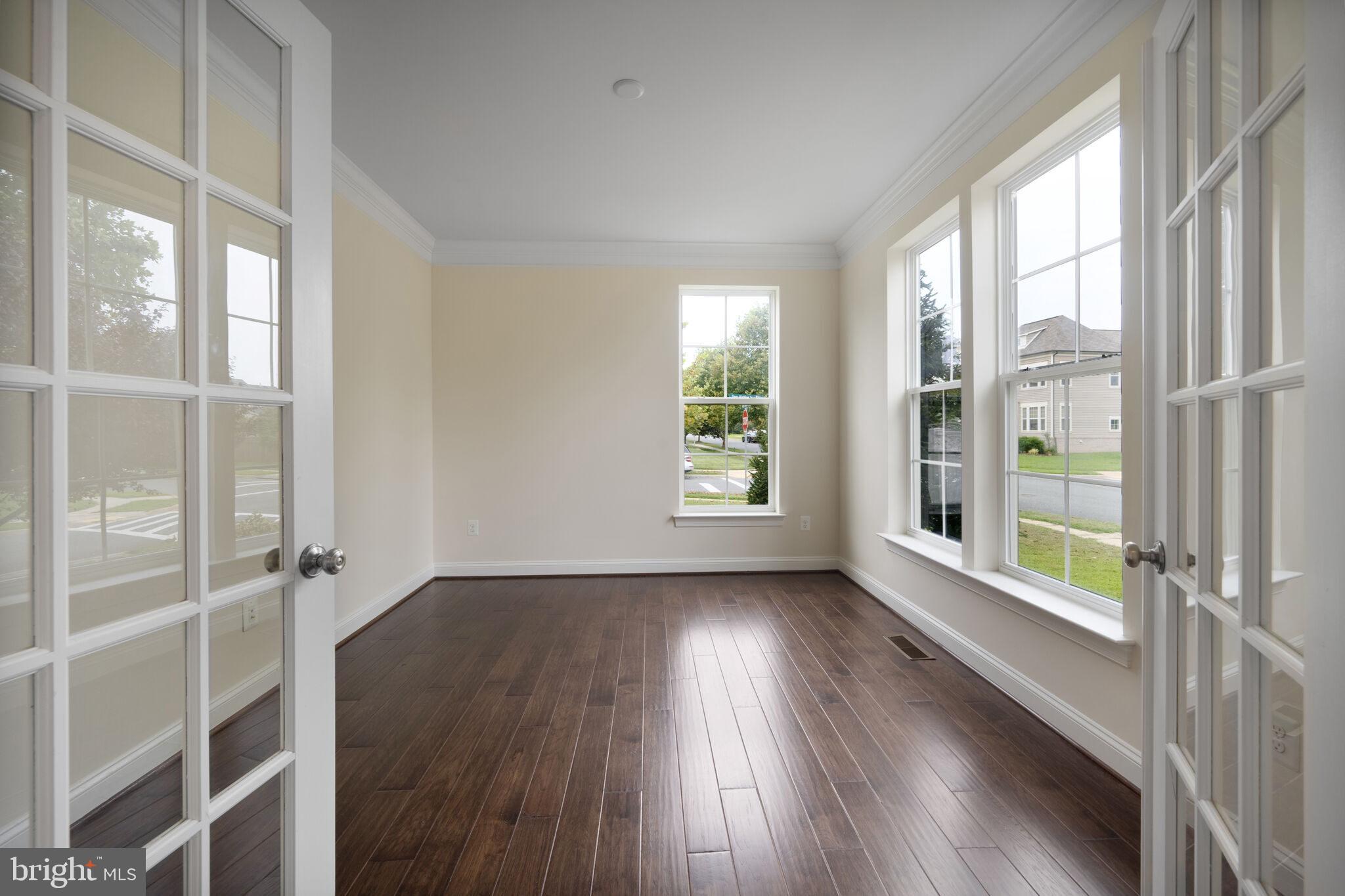 POPLAR RUN - Residential