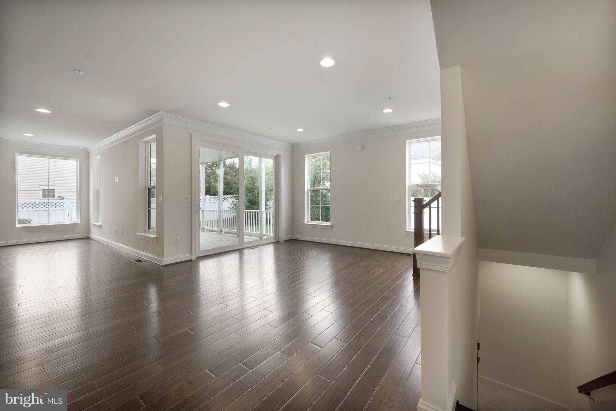 POPLAR RUN - Residential