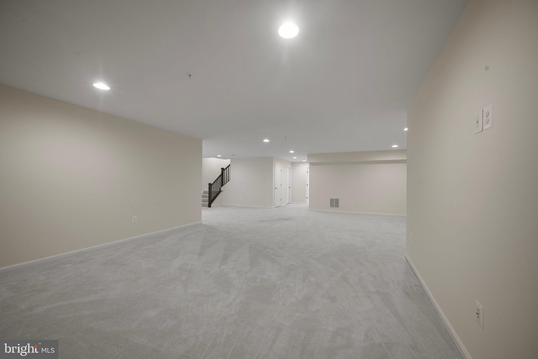 POPLAR RUN - Residential