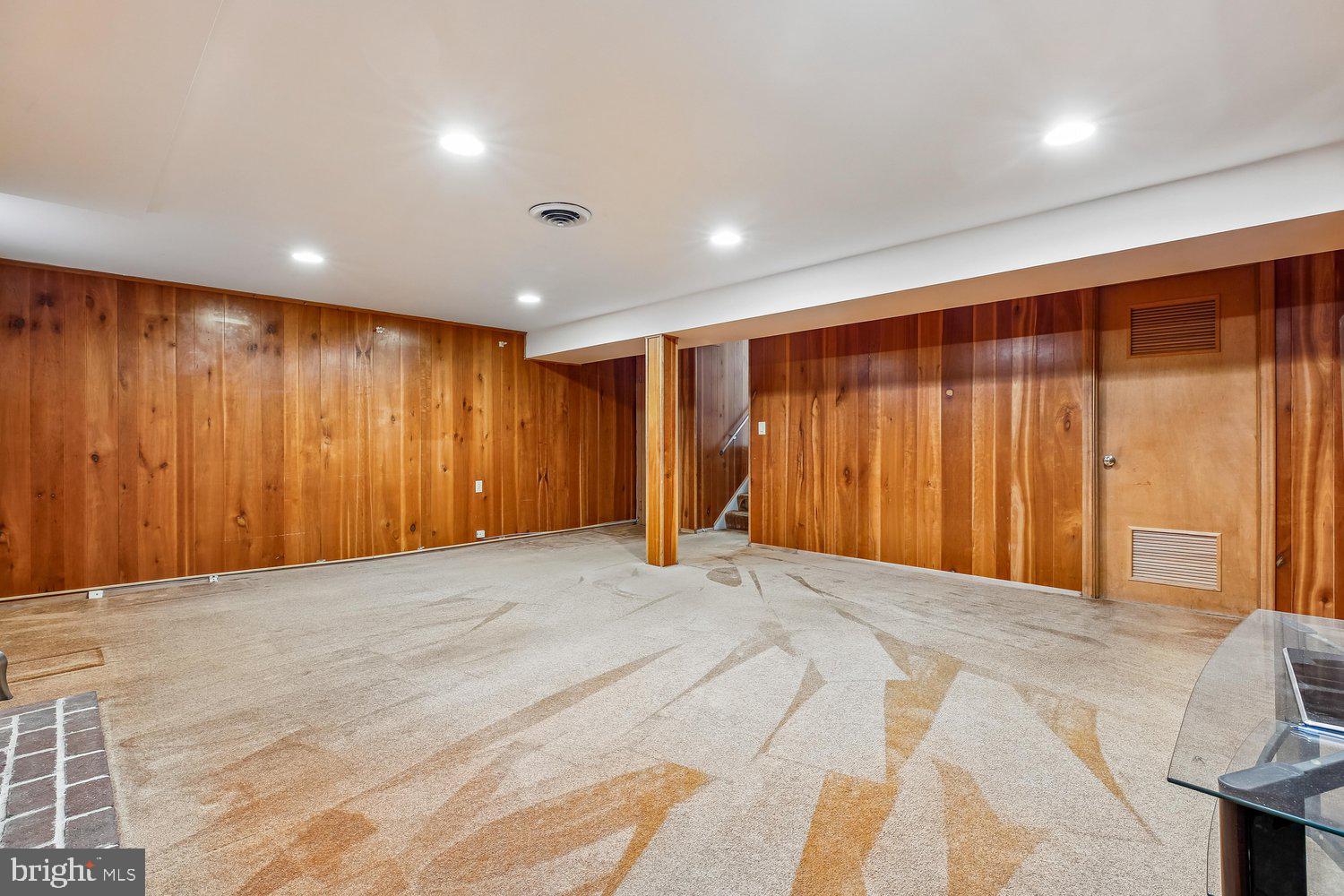 KEMP MILL ESTATES - Residential