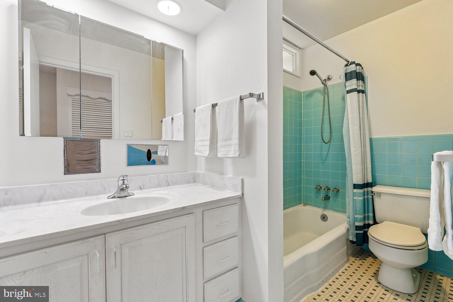 KEMP MILL ESTATES - Residential