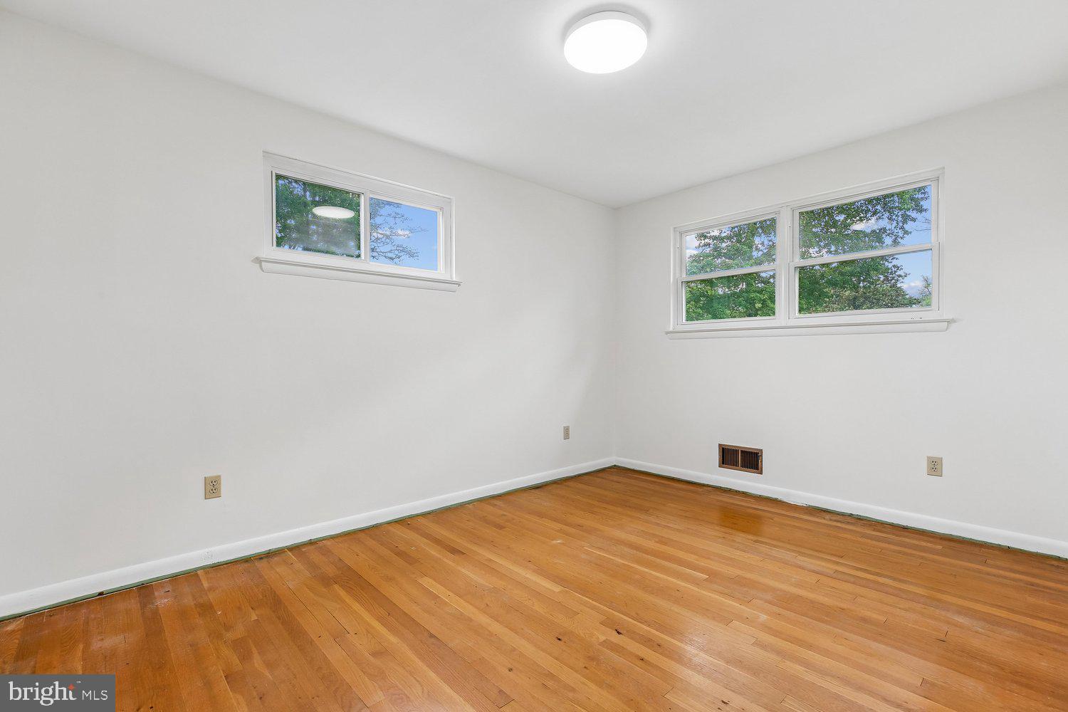 KEMP MILL ESTATES - Residential
