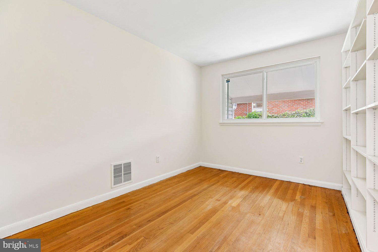 KEMP MILL ESTATES - Residential