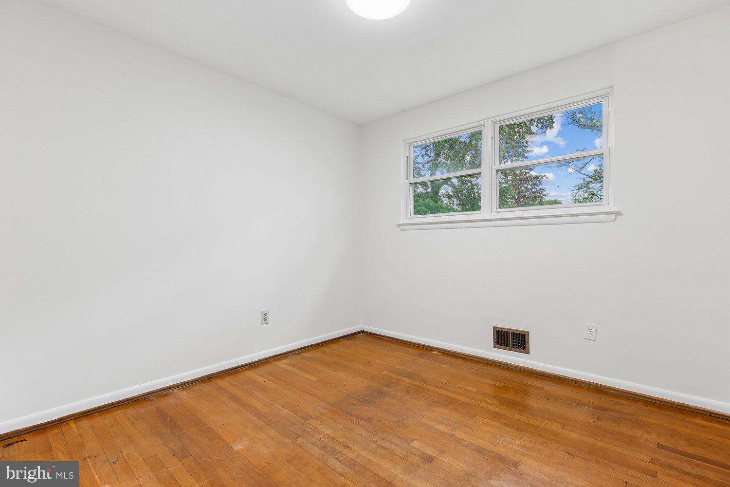 KEMP MILL ESTATES - Residential