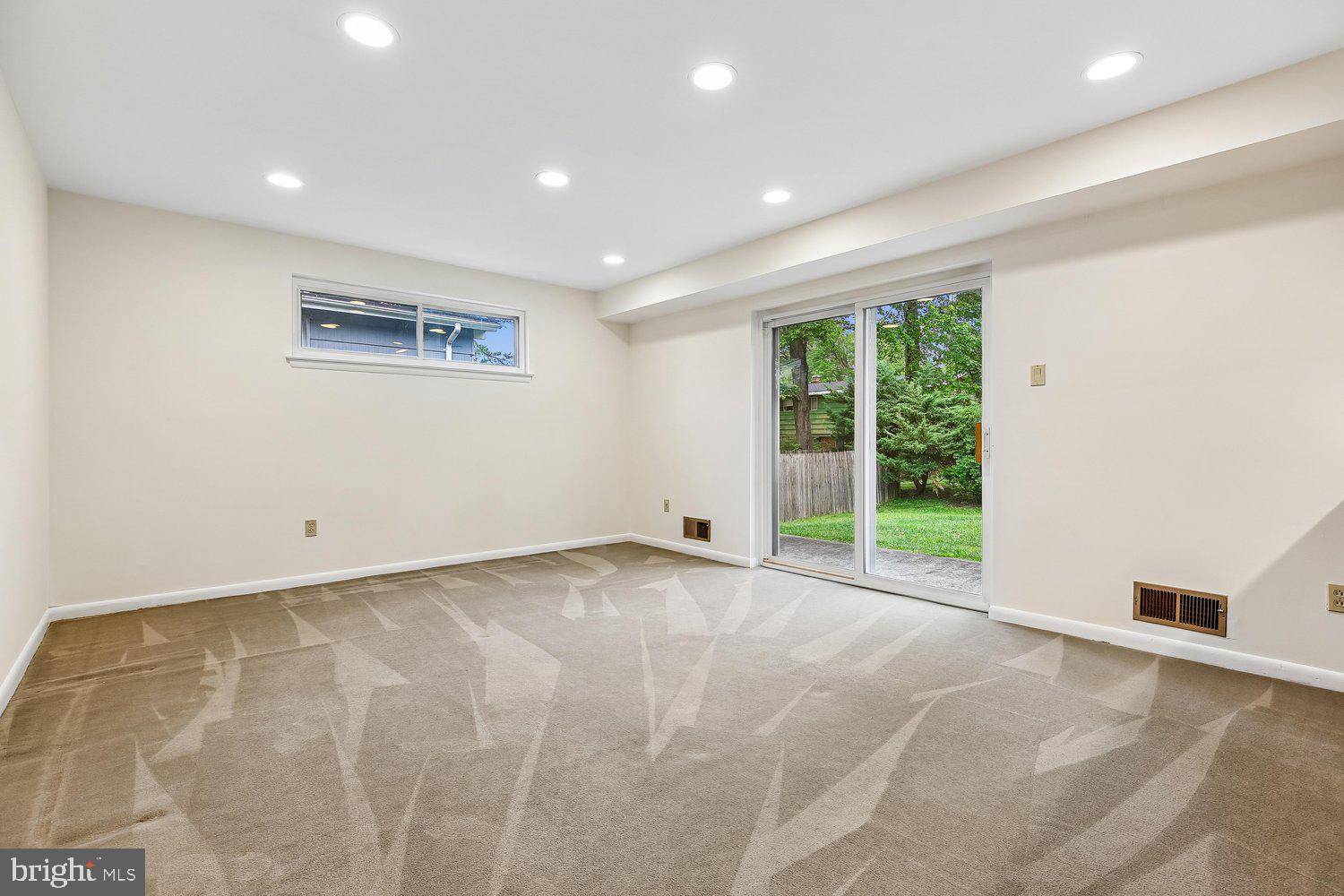 KEMP MILL ESTATES - Residential
