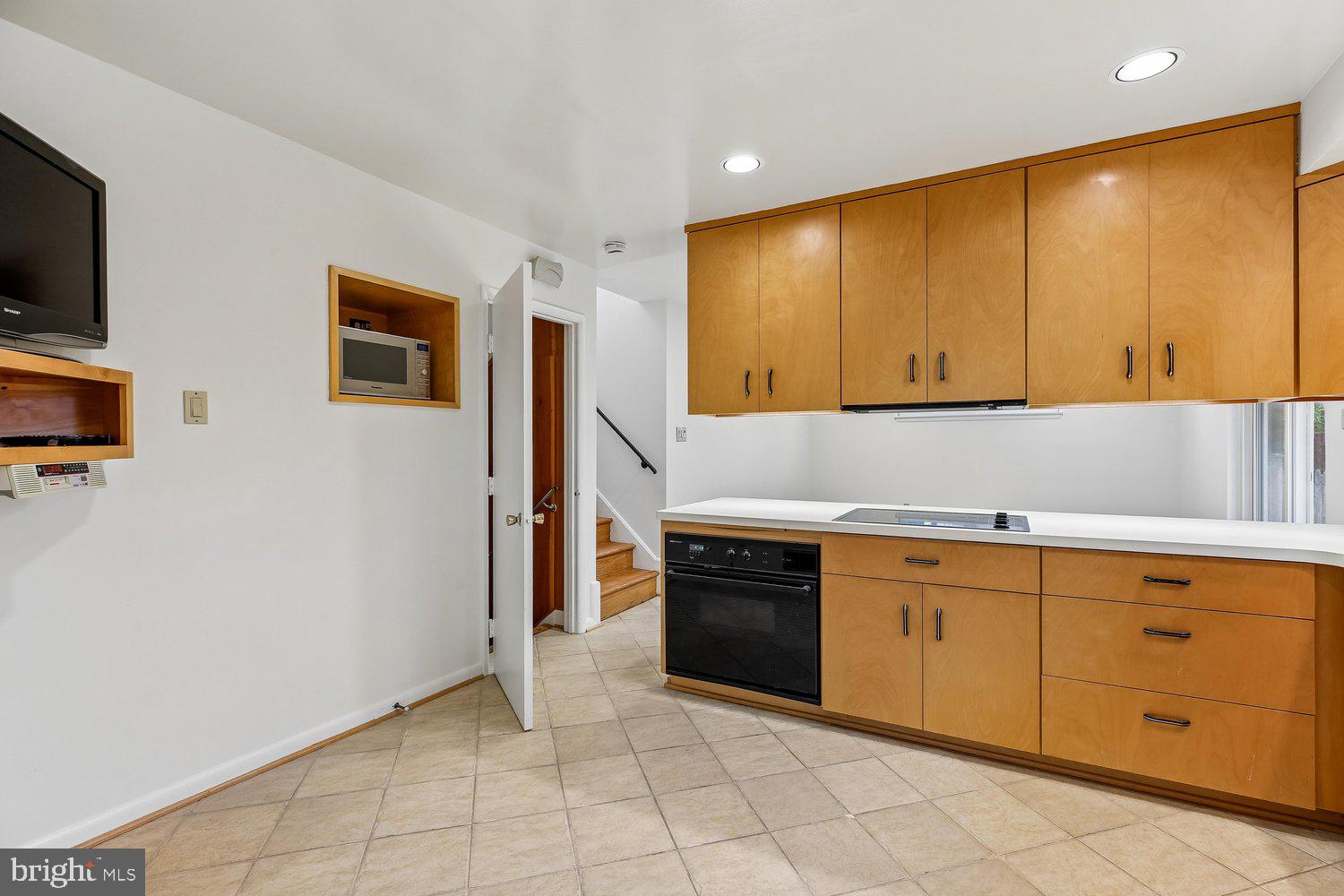 KEMP MILL ESTATES - Residential