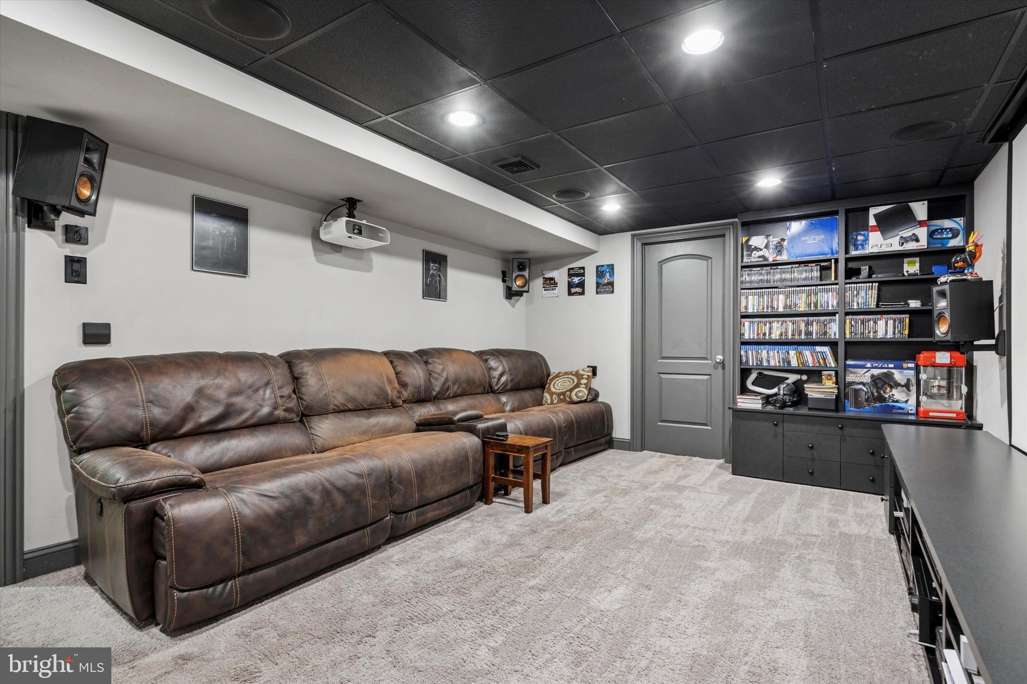 DOYLESTOWN CROSSIN - Residential