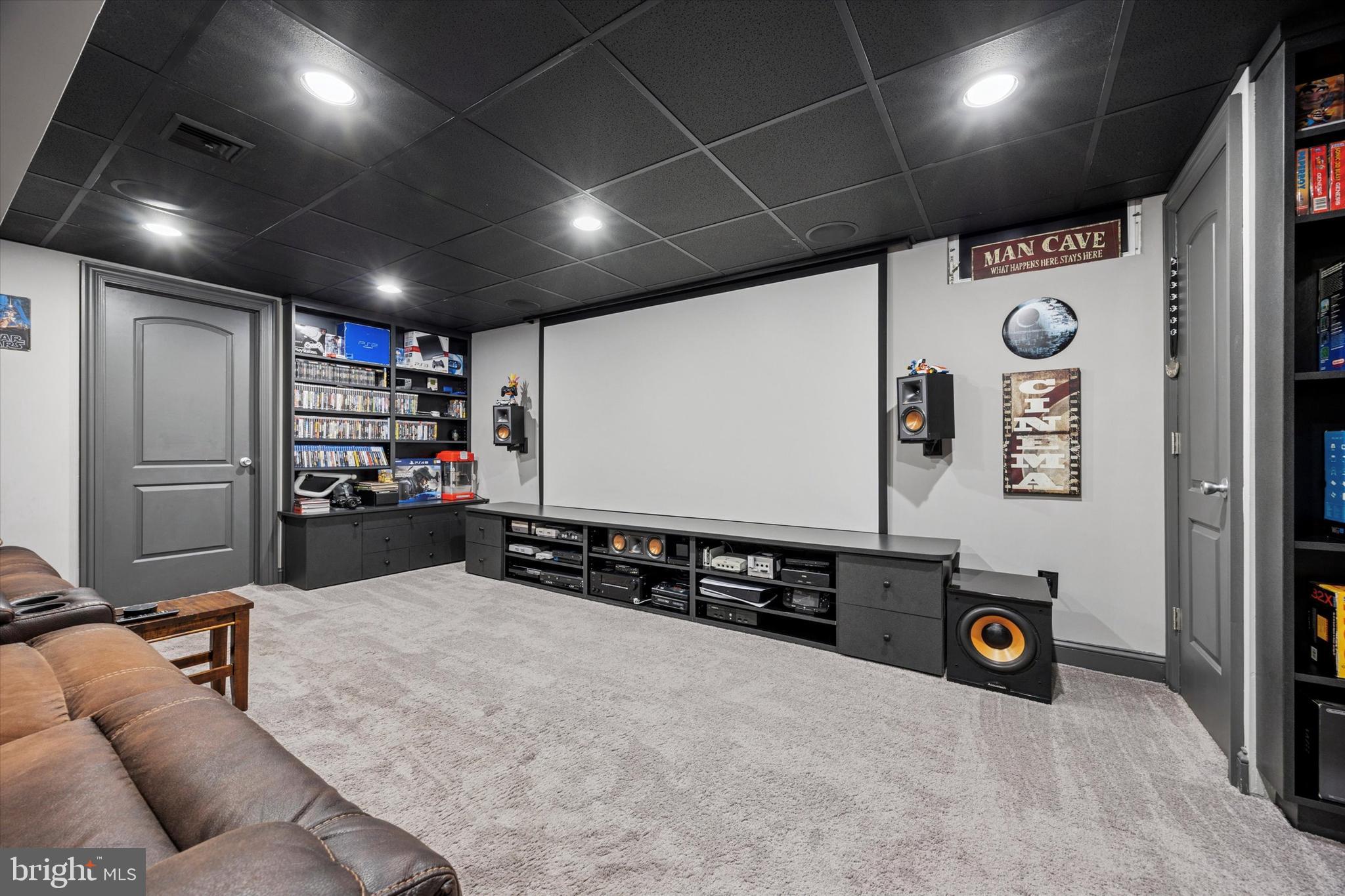 DOYLESTOWN CROSSIN - Residential