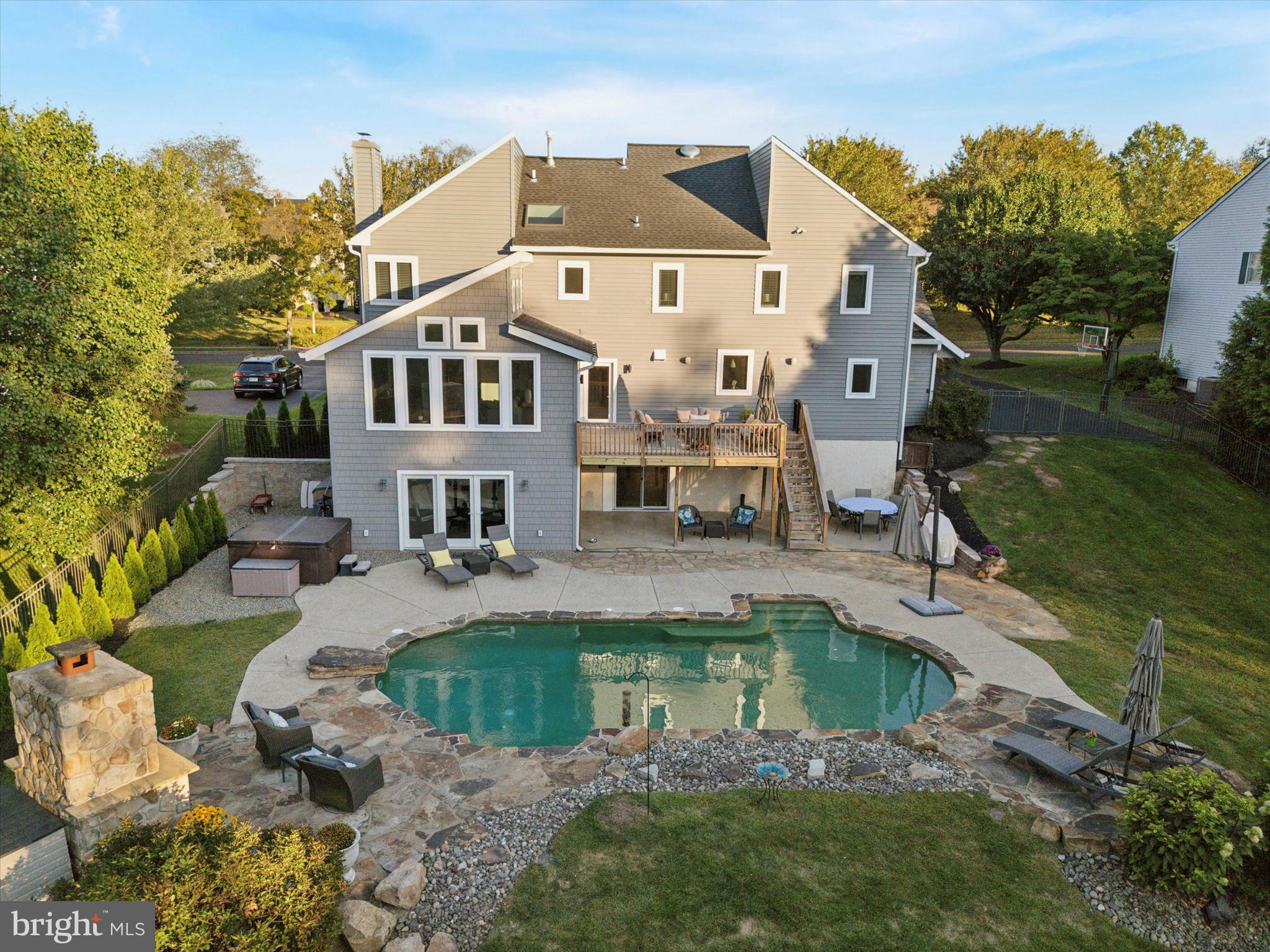 DOYLESTOWN CROSSIN - Residential