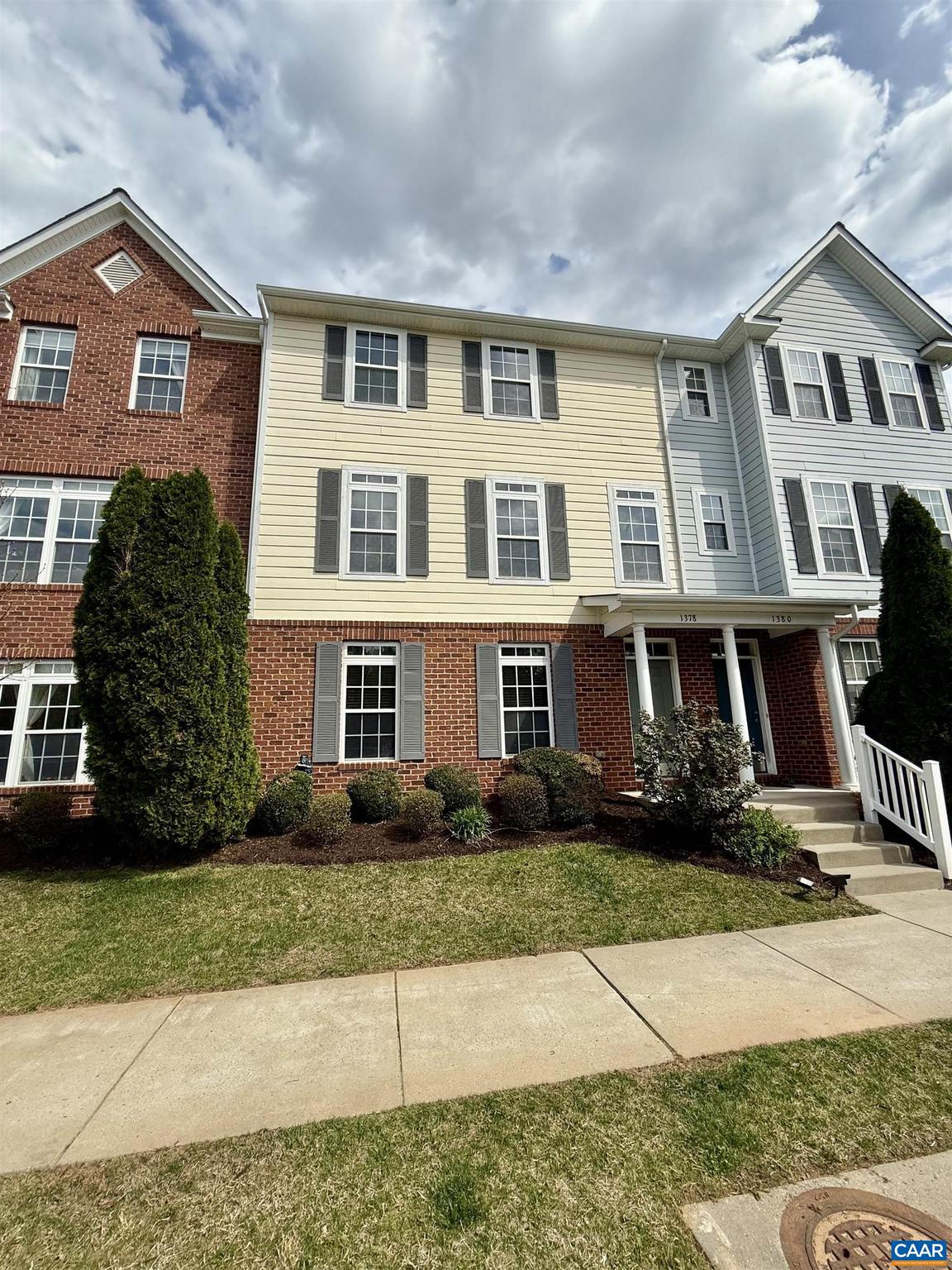 LAUREL PARK - Residential