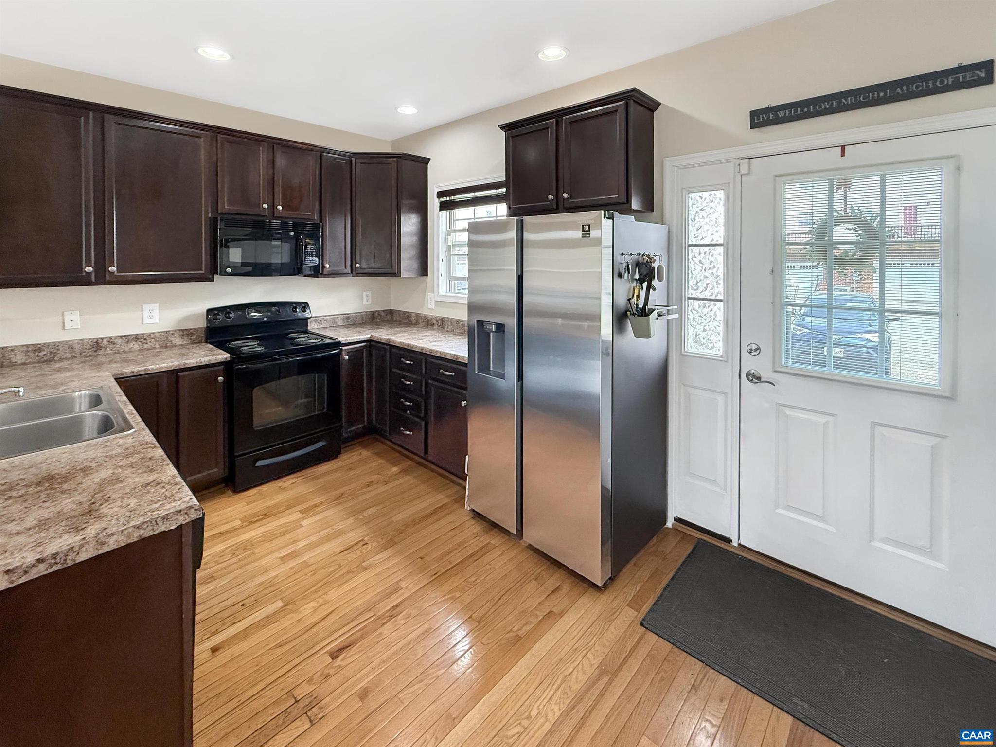 LAUREL PARK - Residential