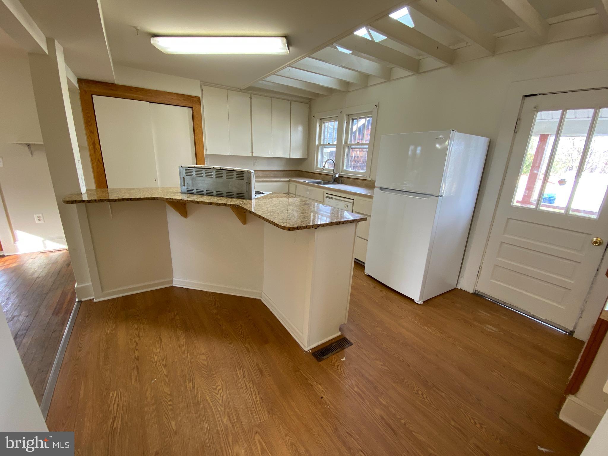 CLEARVIEW/CHATHAM HGTS - Residential Lease