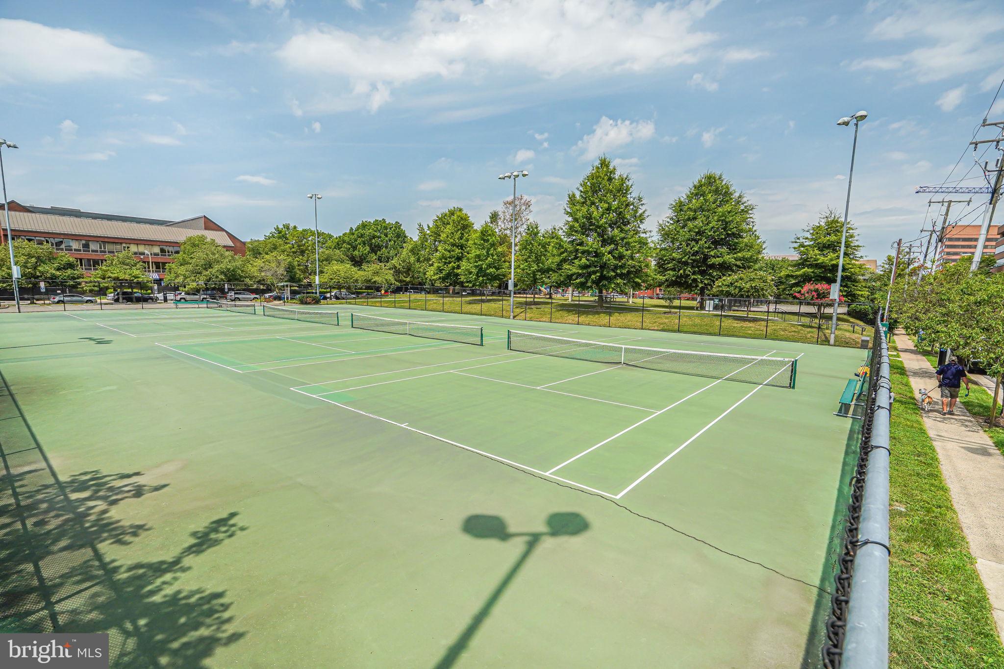 OLD TOWN NORTH - Residential