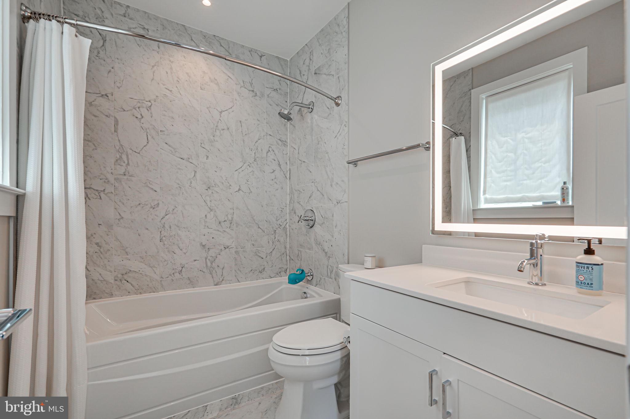 OLD TOWN NORTH - Residential