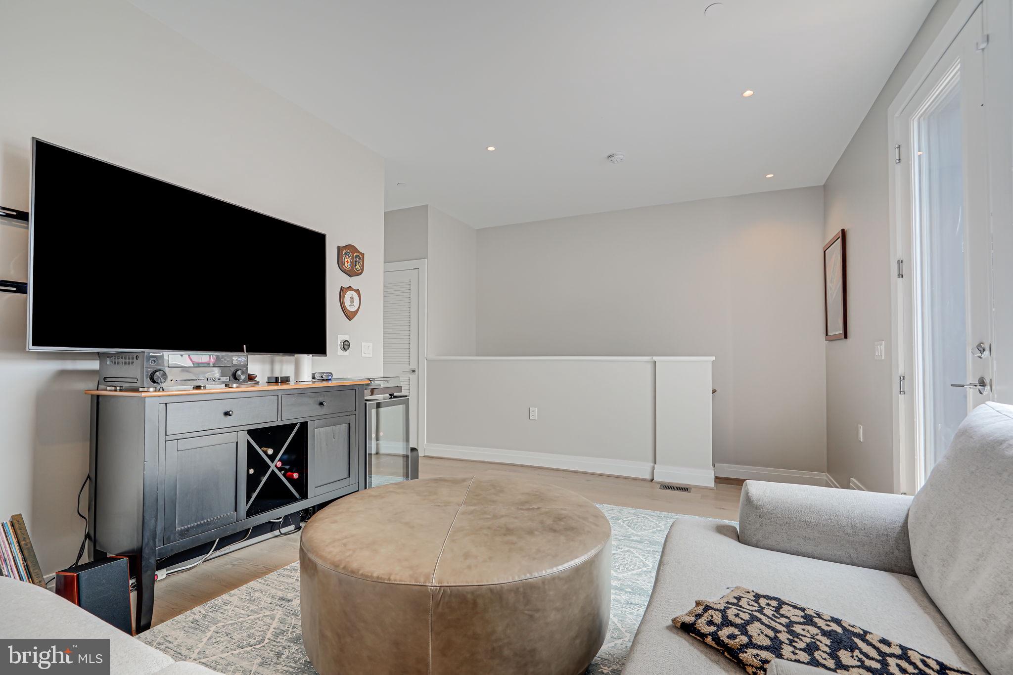 OLD TOWN NORTH - Residential